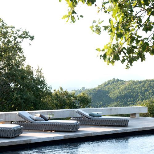 Tosca outdoor sunlounger by Tribu
