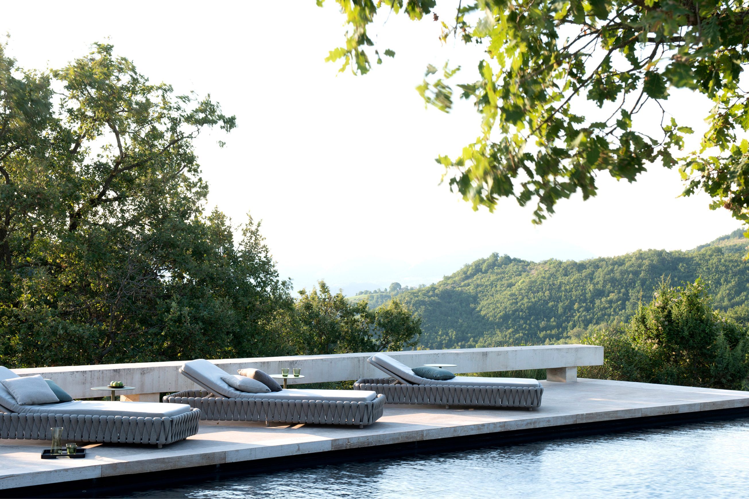 Tosca outdoor sunlounger by Tribu