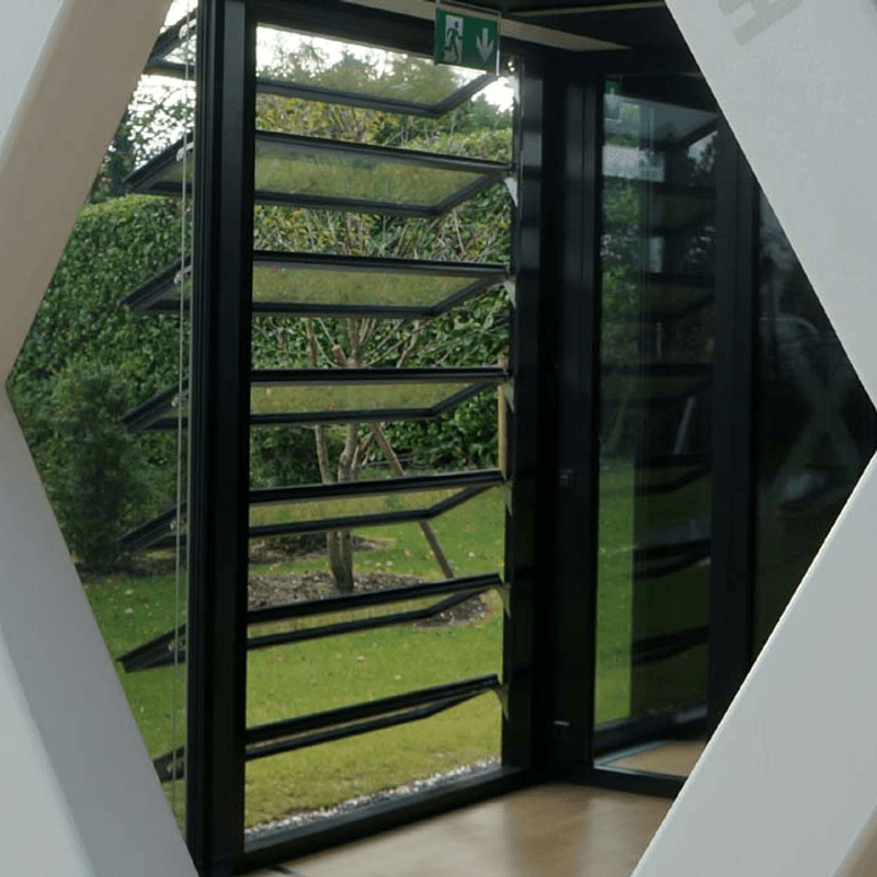 Aeras EAL – Large Format Glass Louvre System