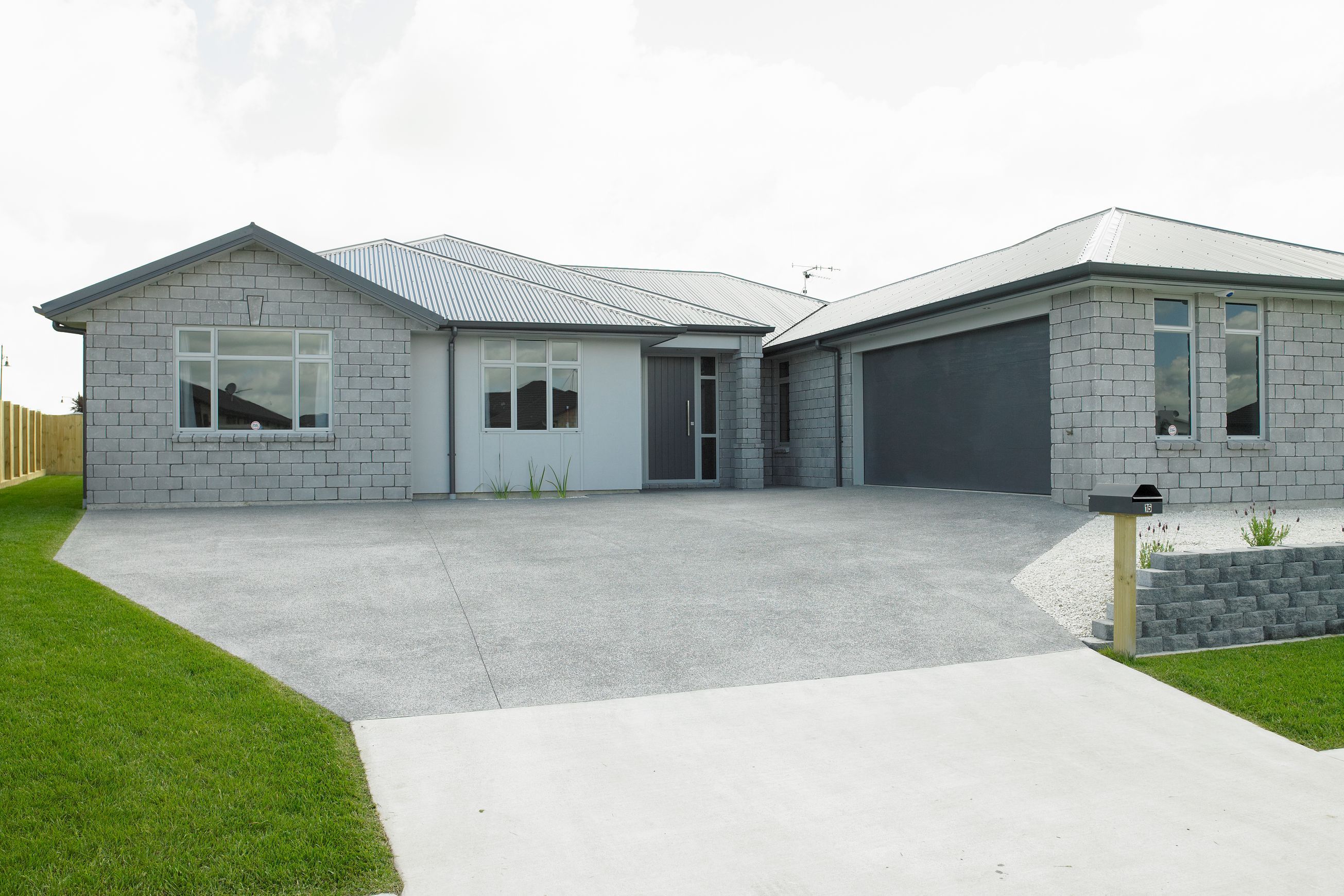 Devonstone® Brick