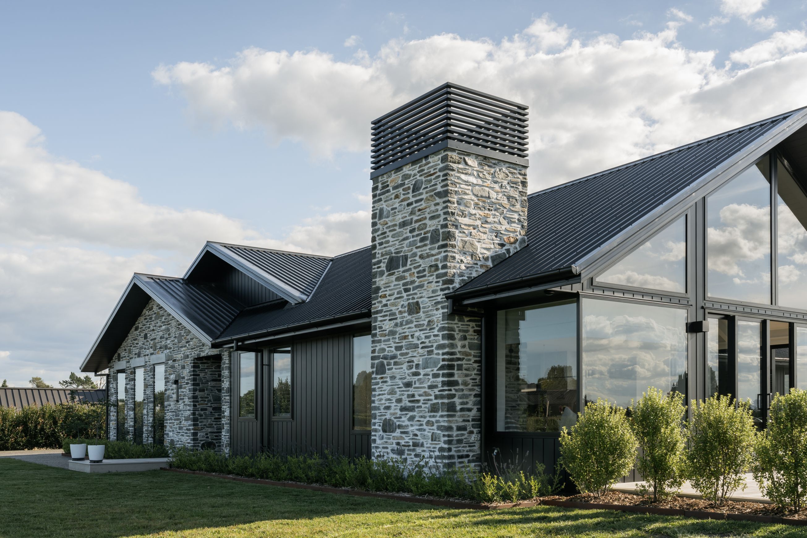 Blended Schist Cladding