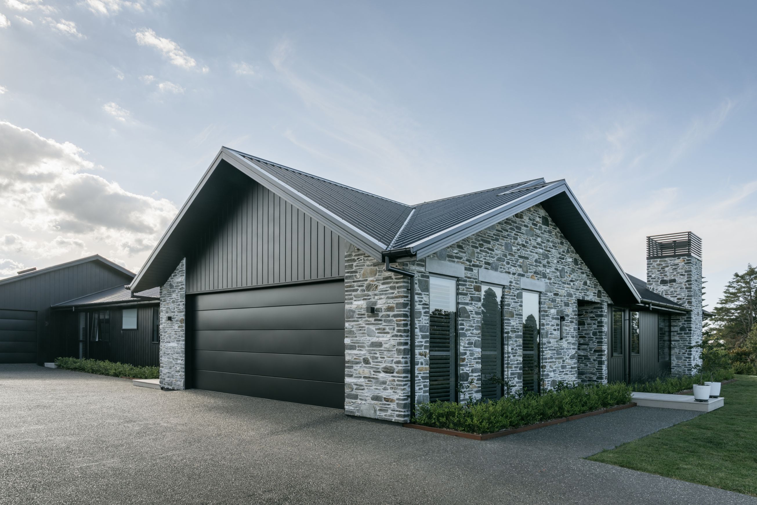 Blended Schist Cladding