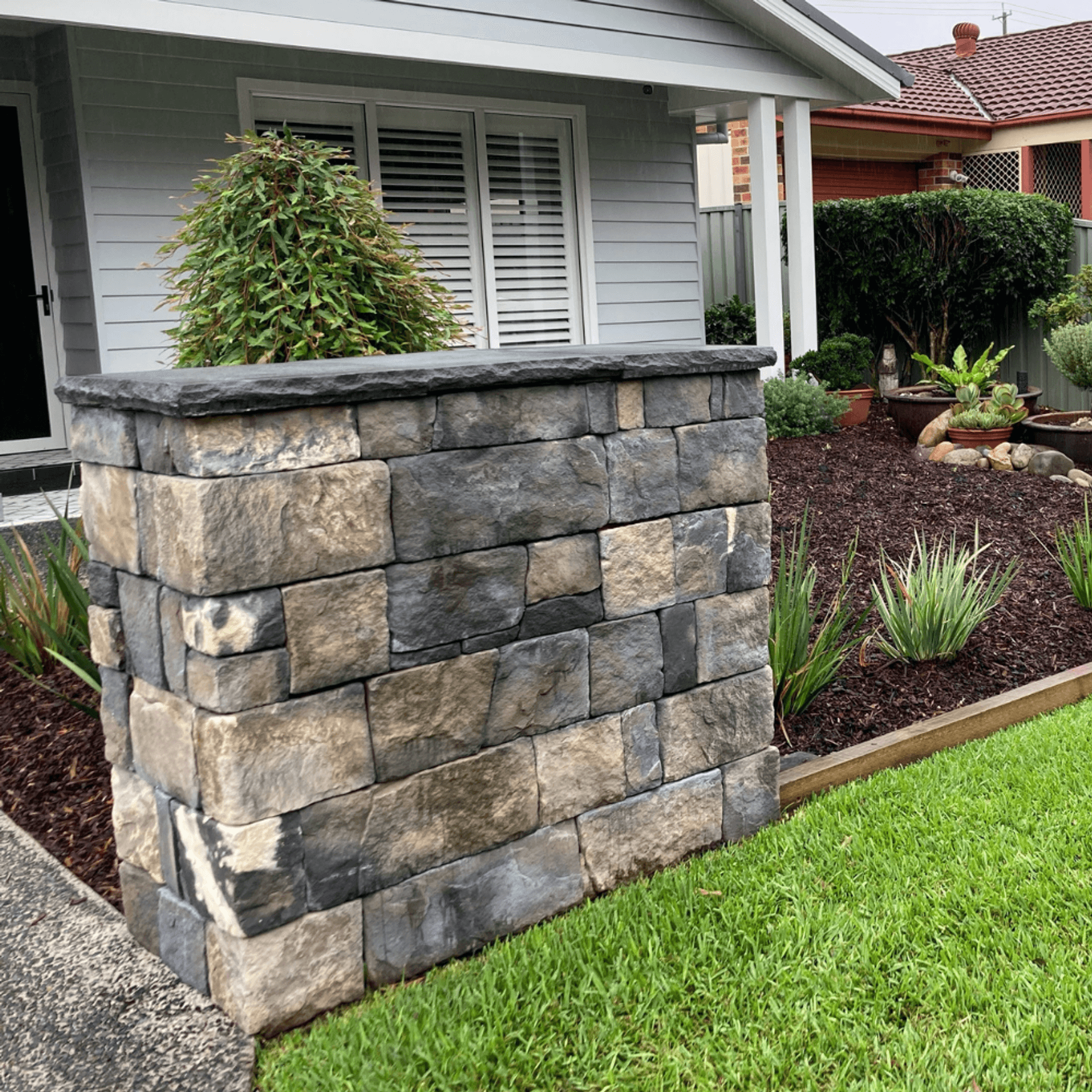 Veneer Stone | Capping