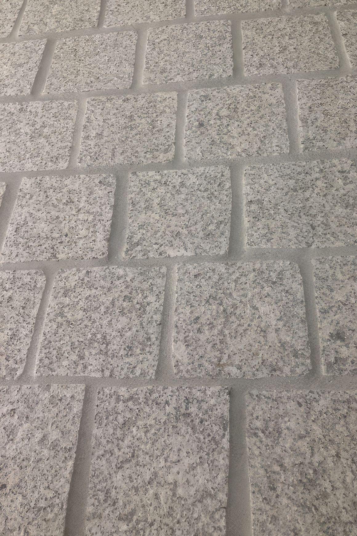 Silver Granite | Cobblestones