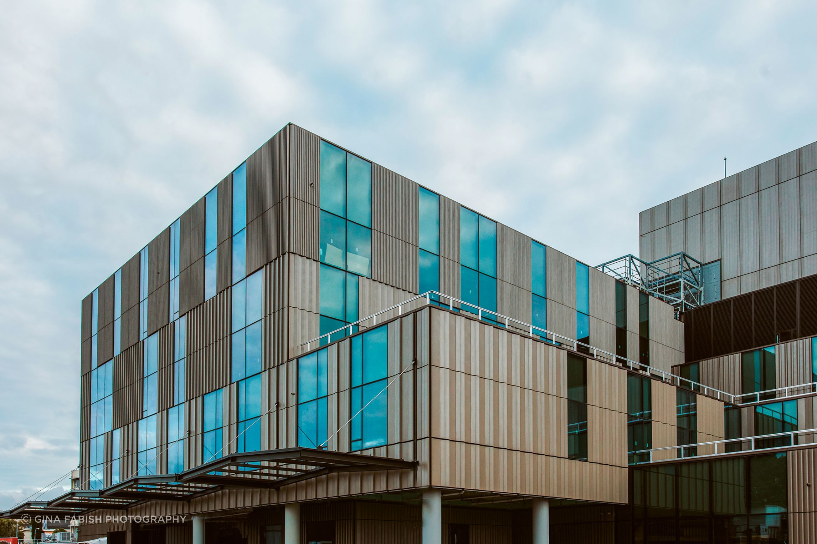 Thermoplank Unitised Rainscreen