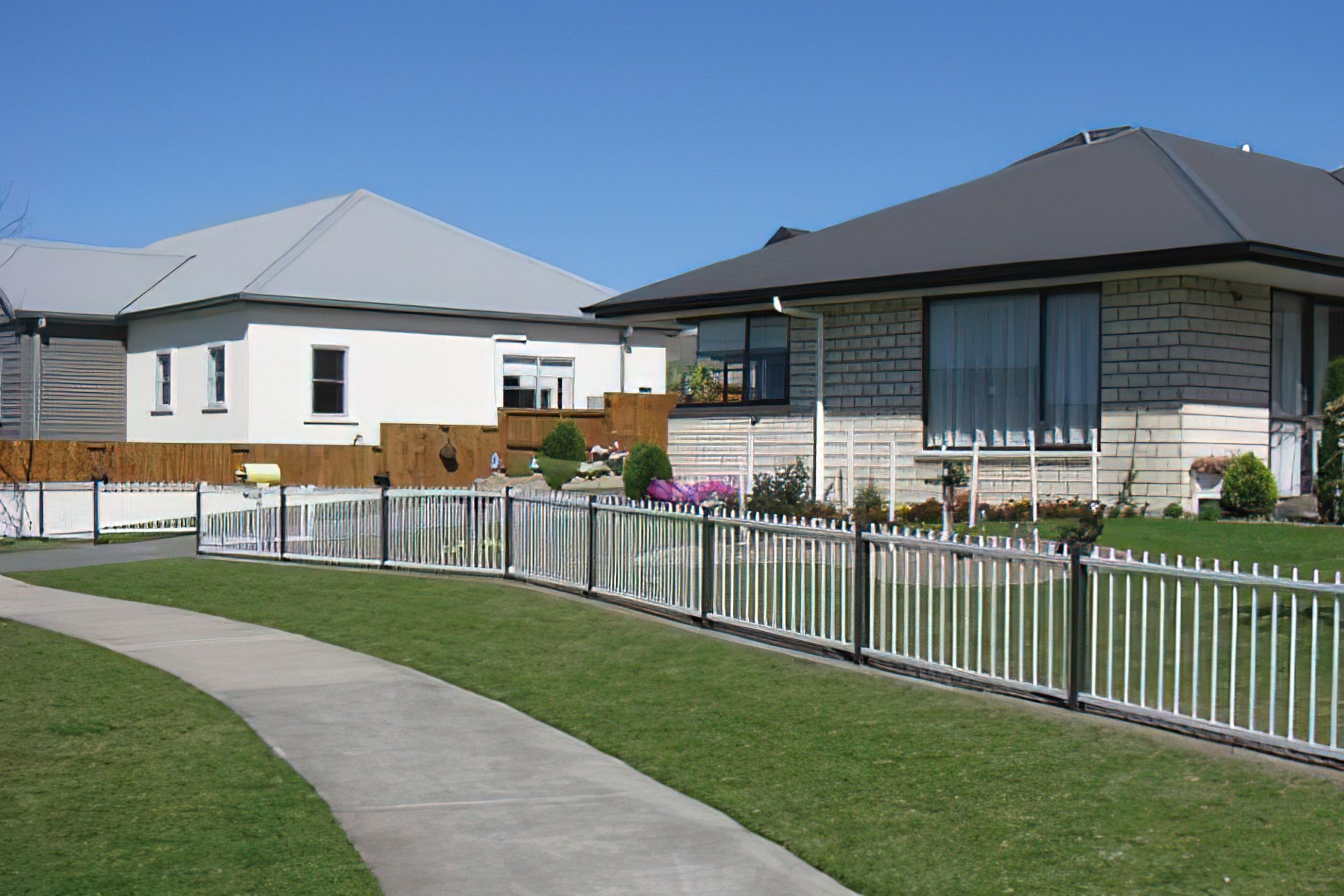 Balmain - Tubular Commercial & Residential Fence