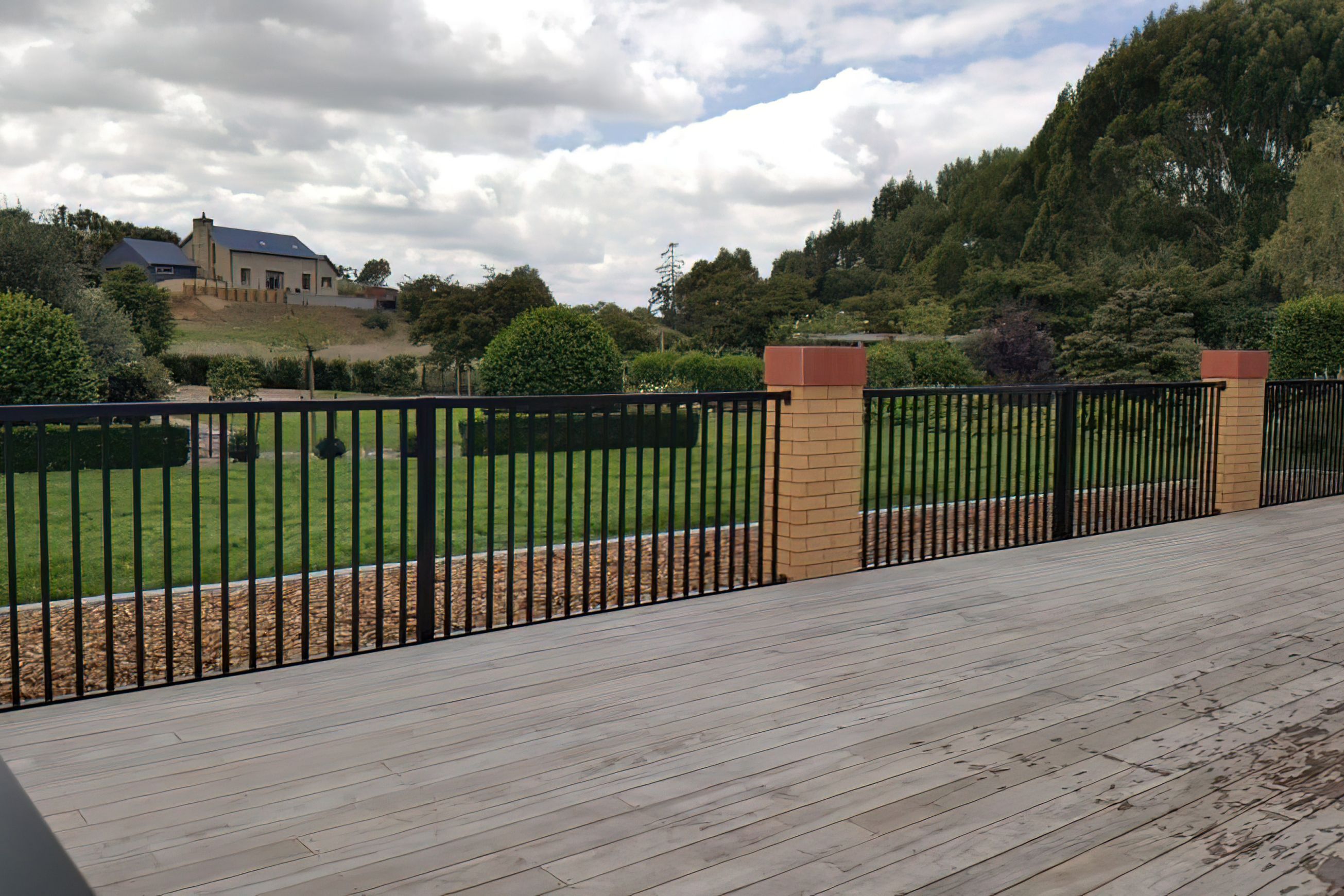 Classic - Tubular Garden & Residential Fence