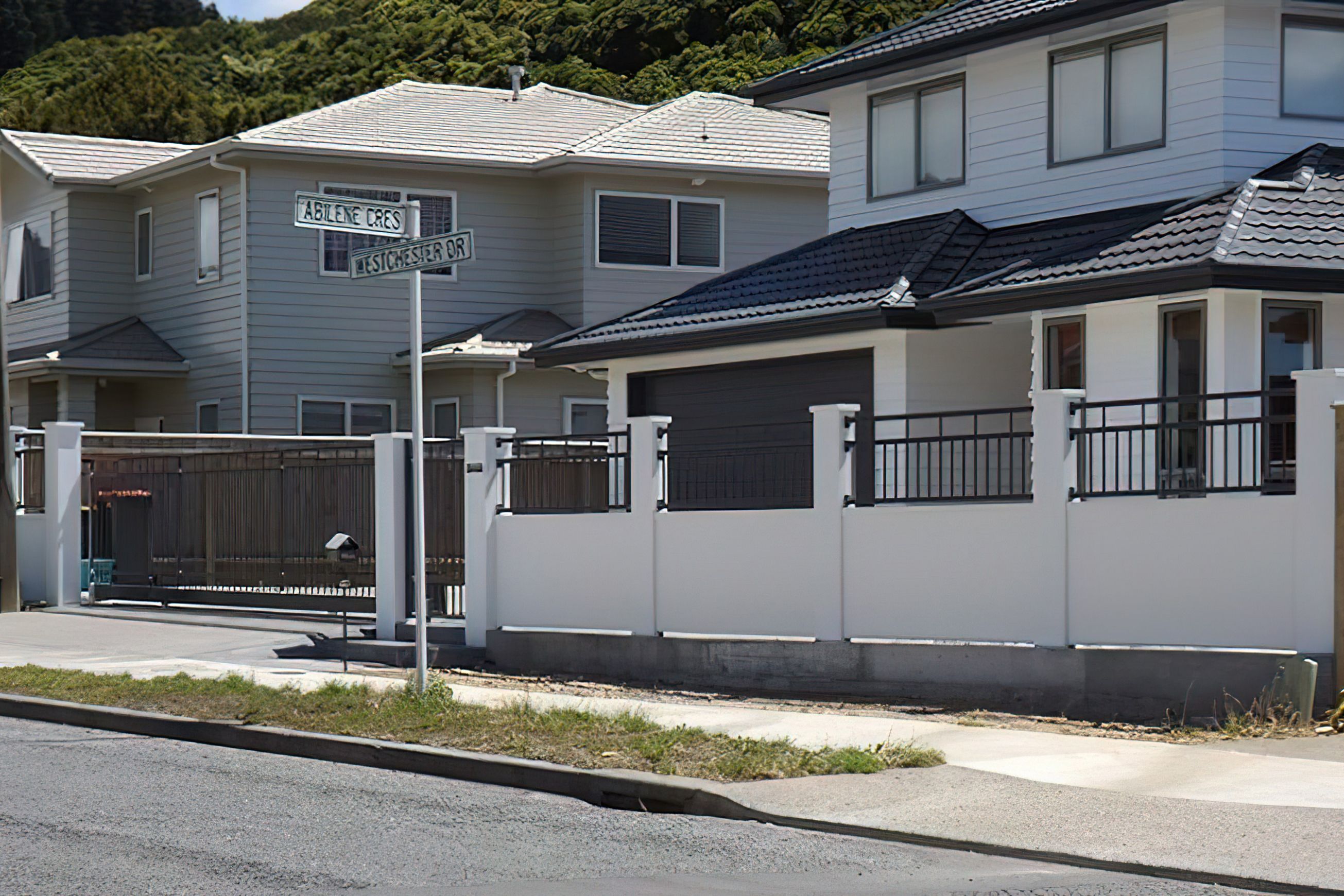 Manor - Tubular Garden & Residential Fence