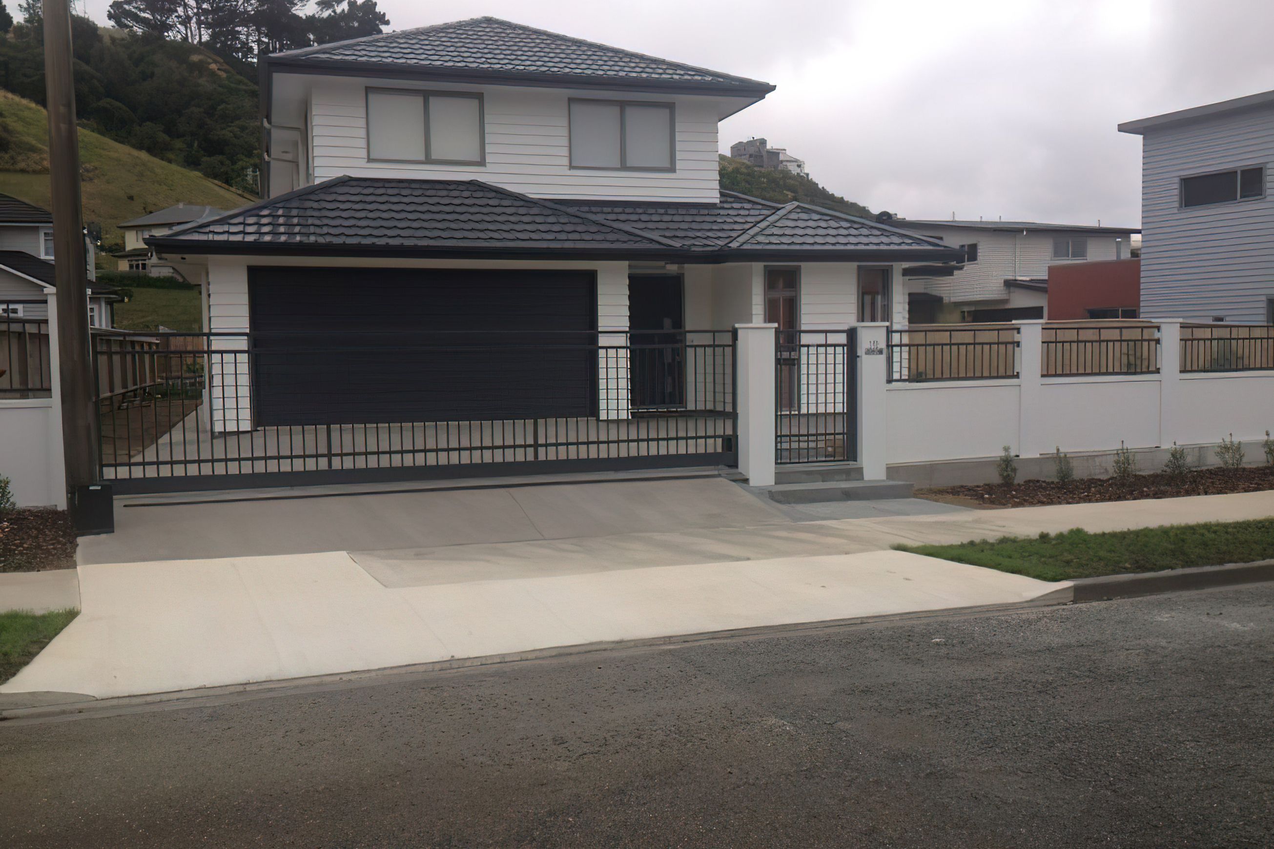 Manor - Tubular Garden & Residential Fence
