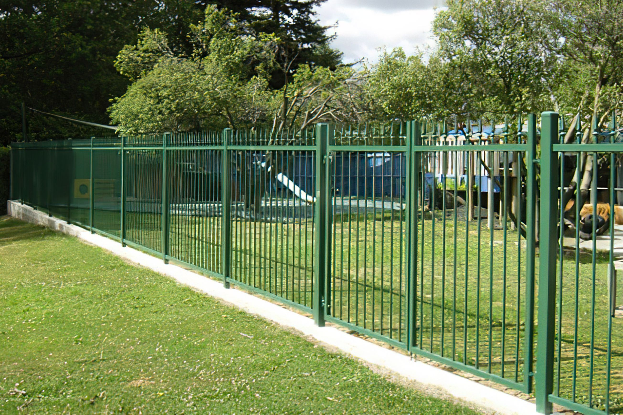 Oxford - Tubular School Fence