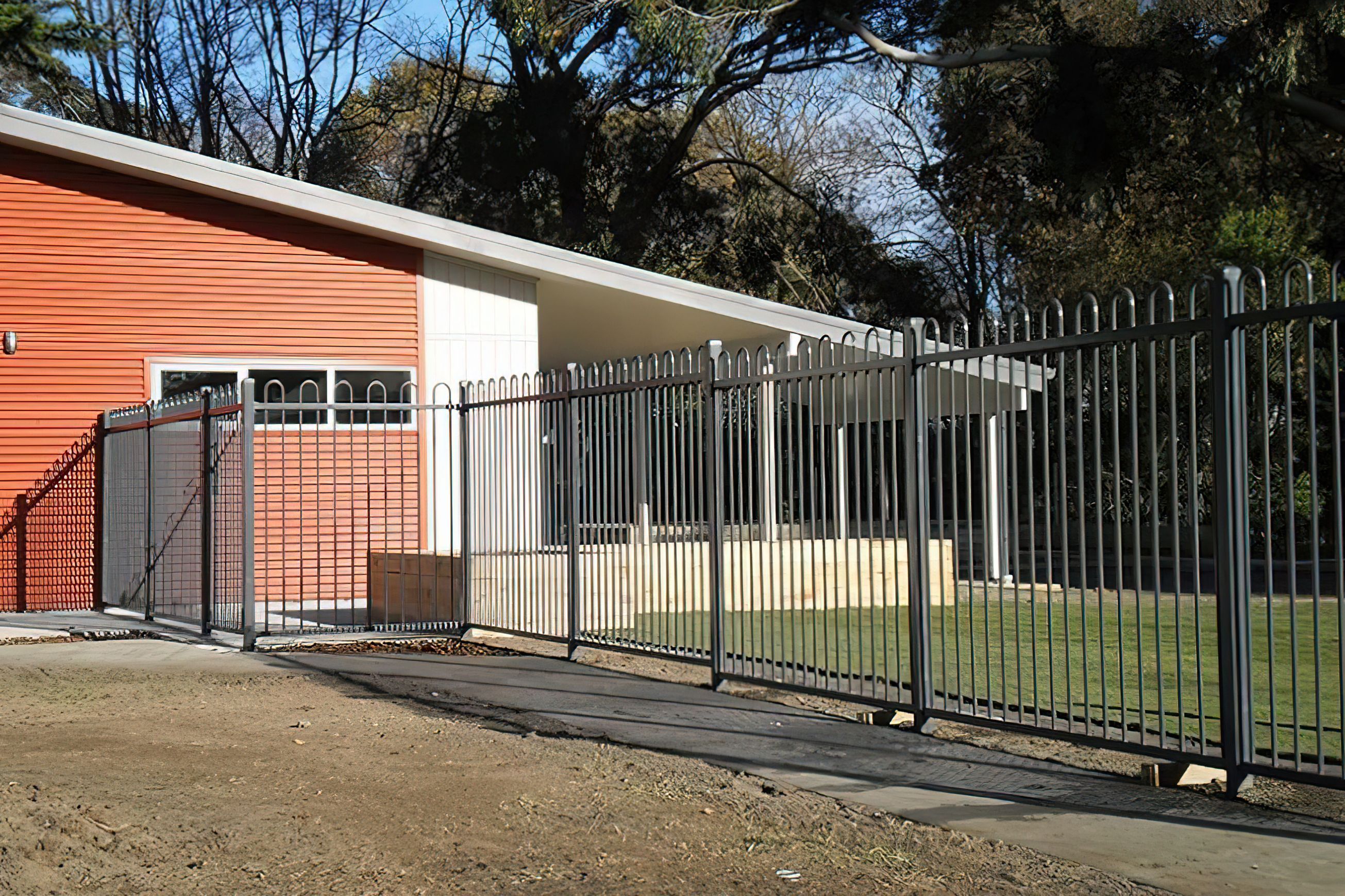 Sherwood - Tubular School Fence