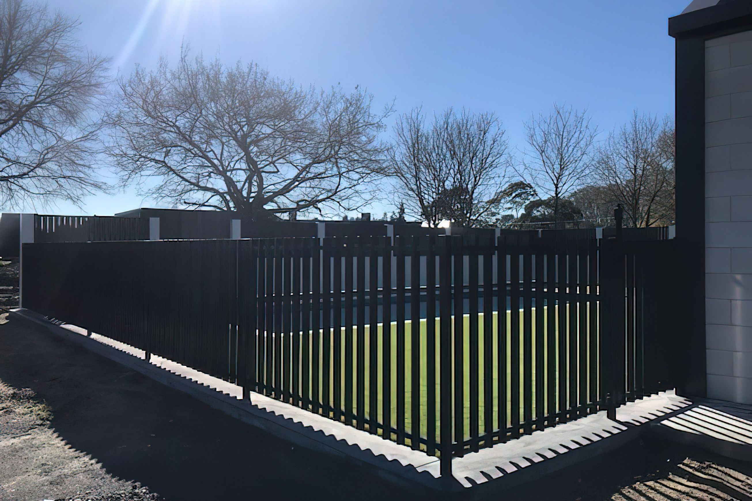 Taranaki - Tubular School Fence