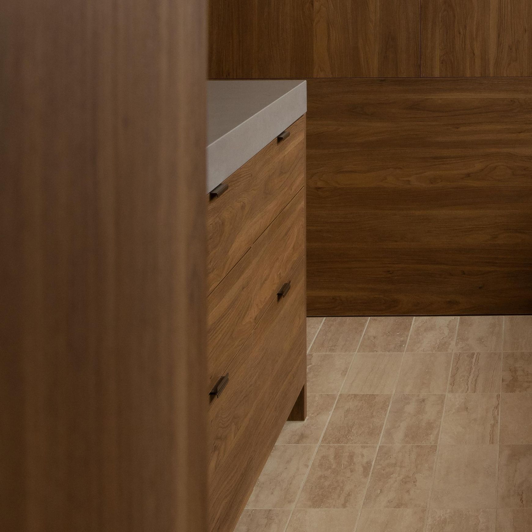 Ledge Solid Brass Lip Pull