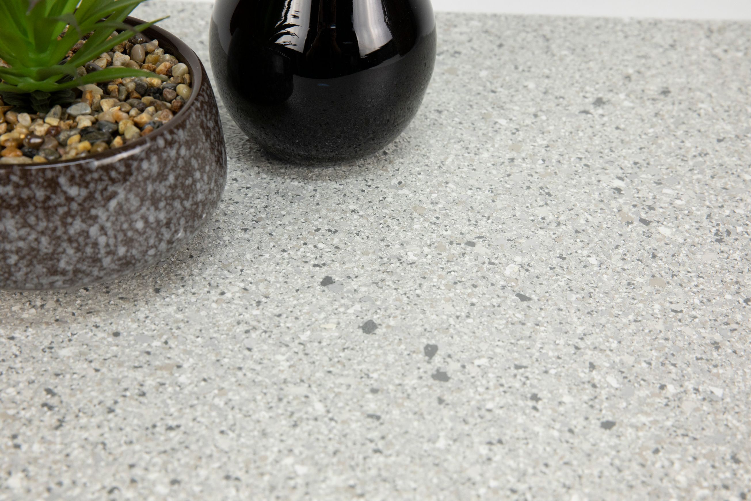 Dulux Avista Natural Stone Look Flakes