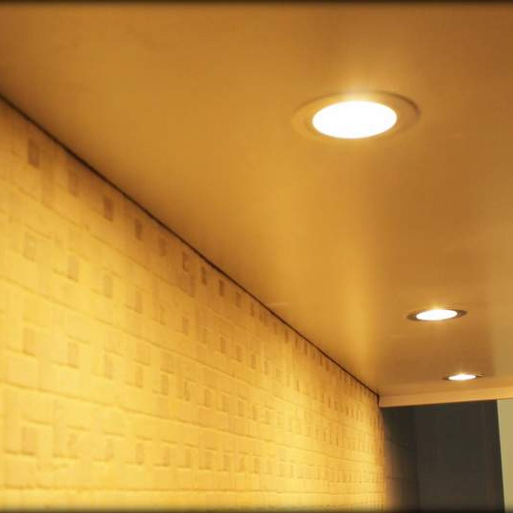 Recessed Cabinet Light