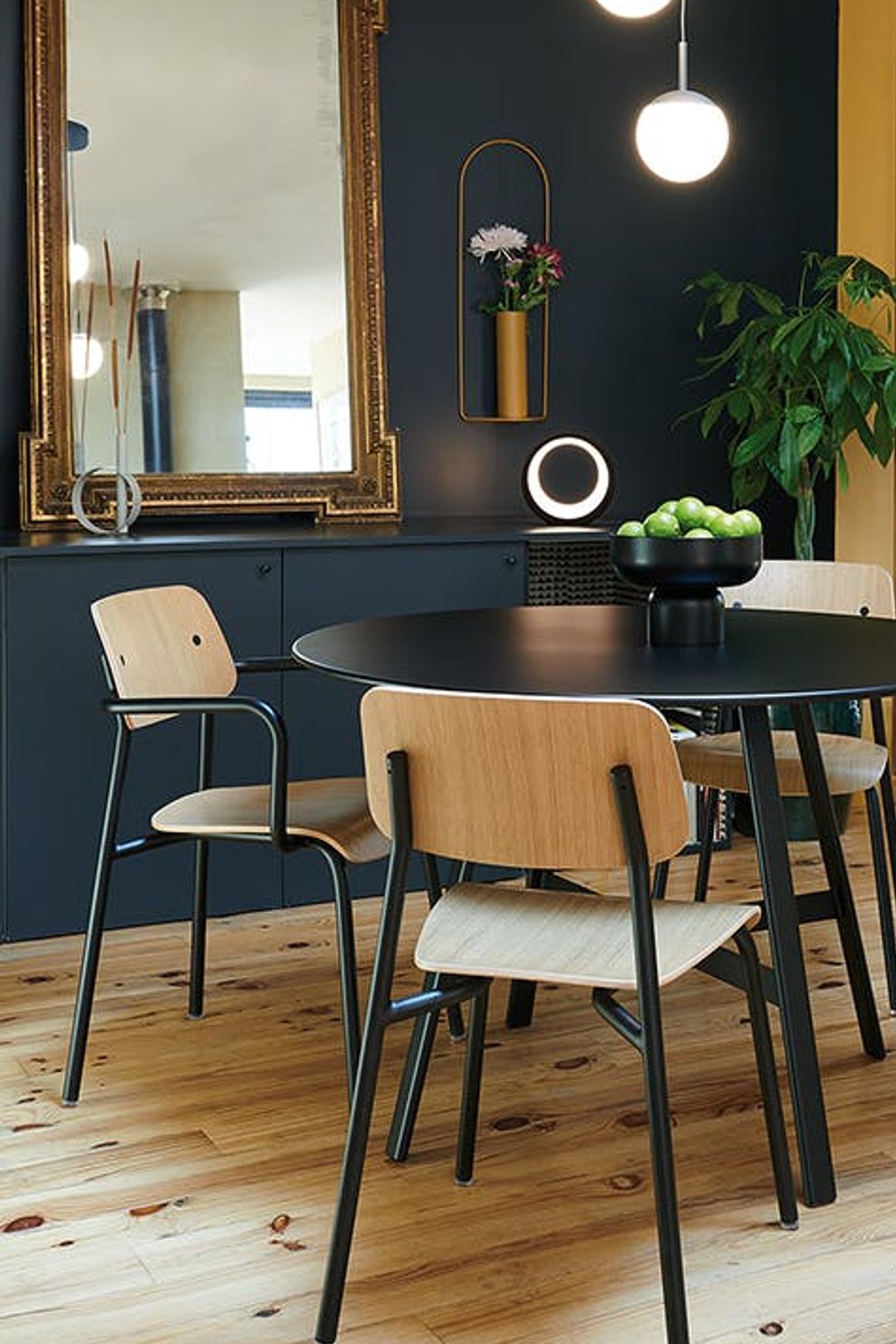 Studie Oak Armchair