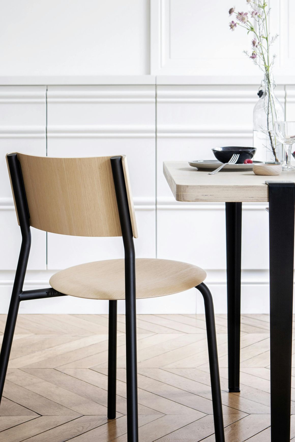 Tiptoe Table Leg