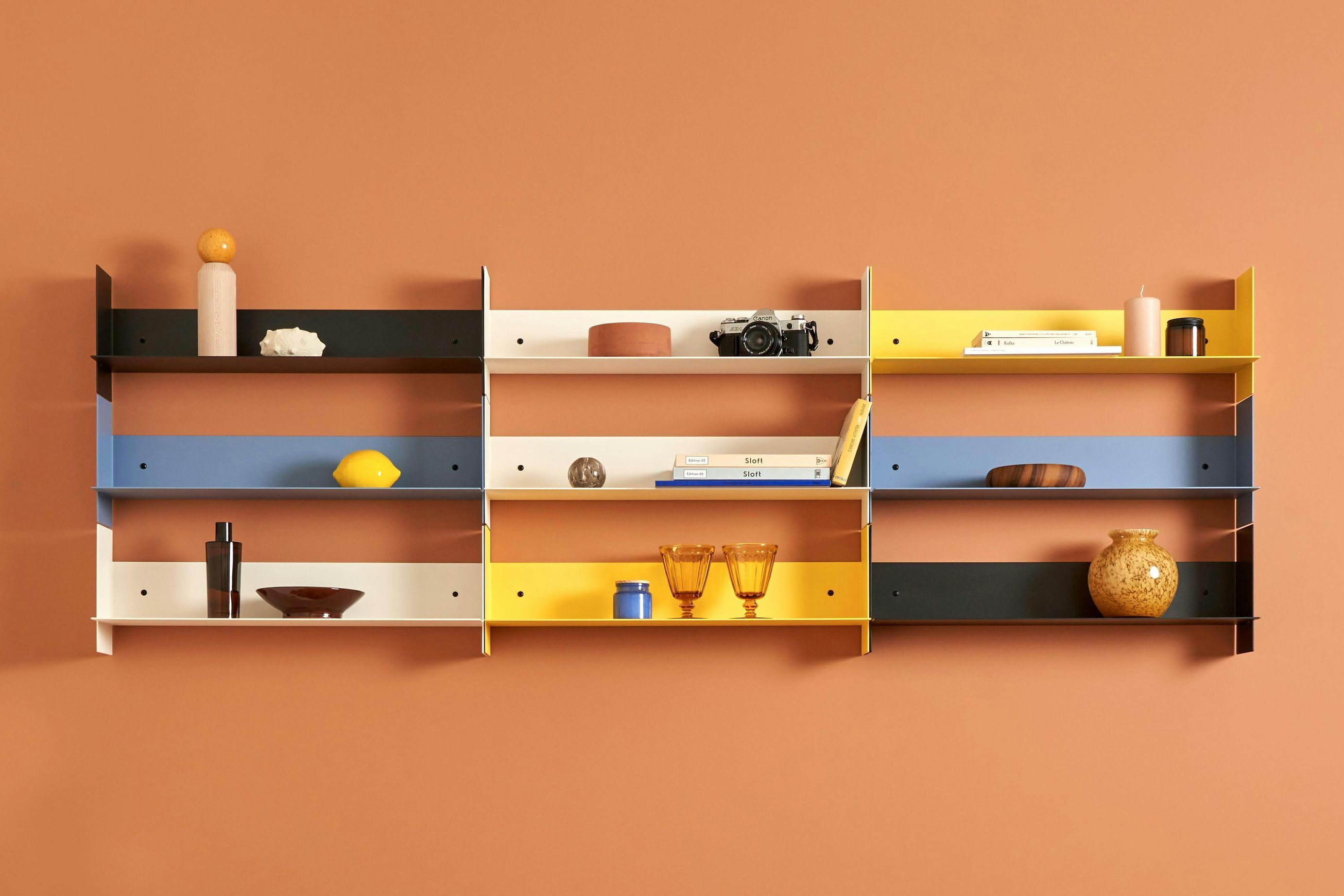 Tiptoe Pli Shelf