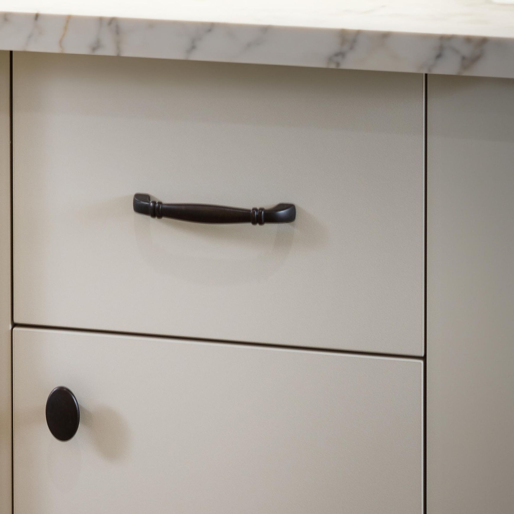 Century 37mm Oval Knob