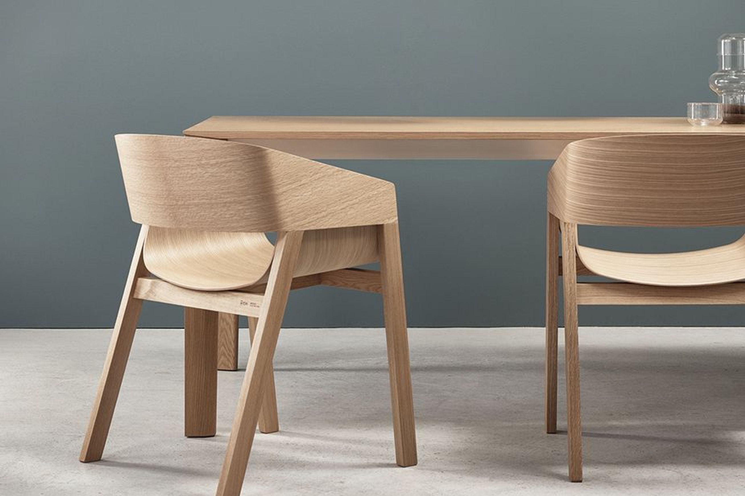 Lasu Dining Table - Natural Oak - by TON