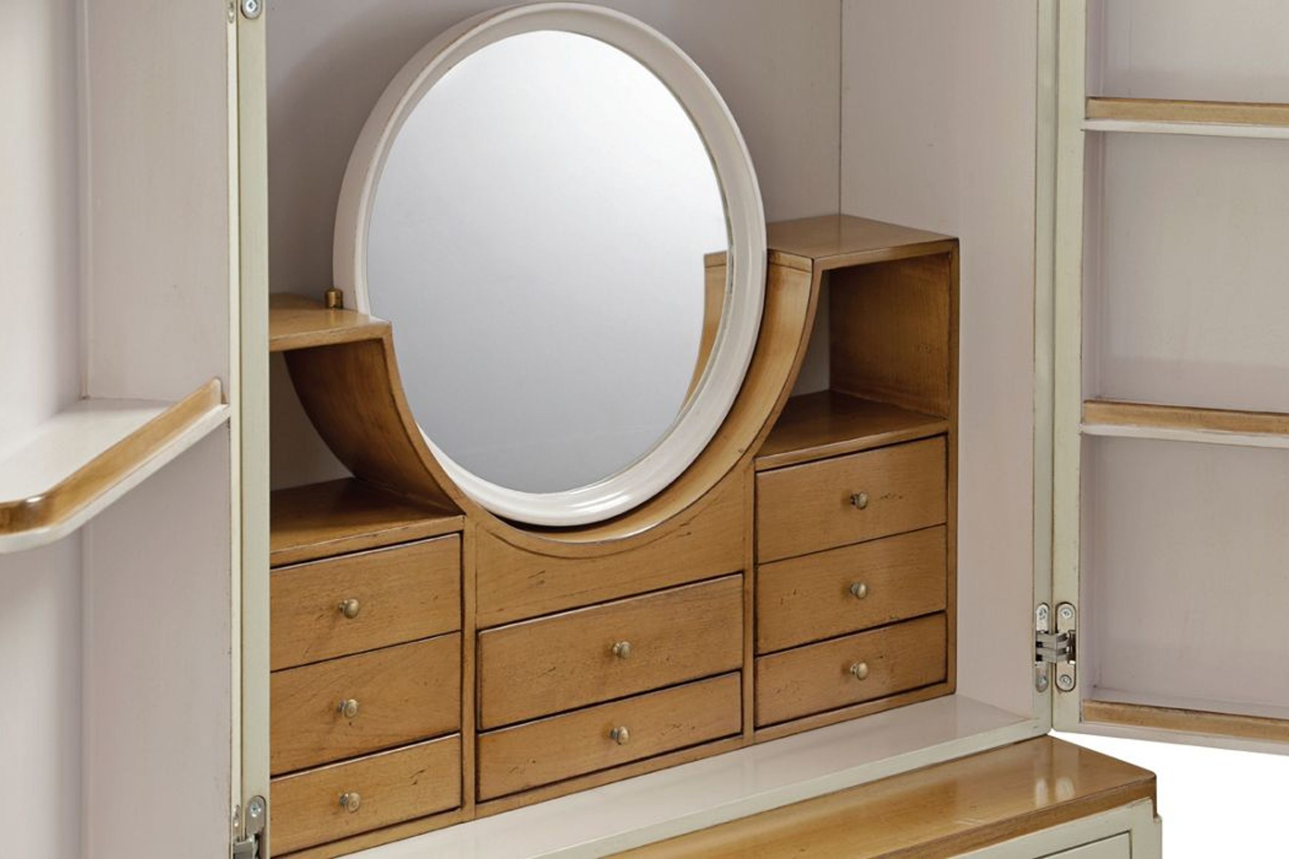 Claridge Vanity