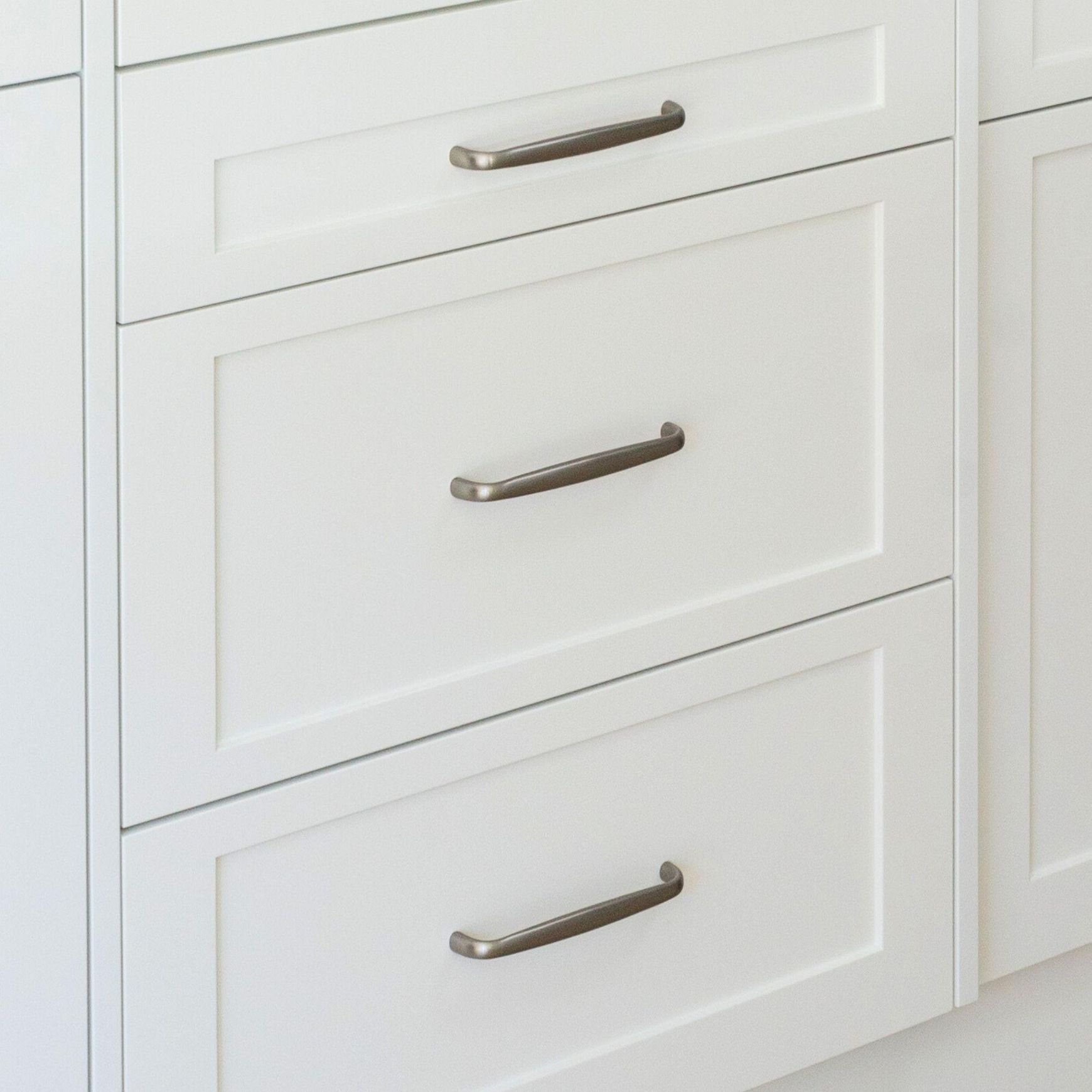 Decade Pull Handle