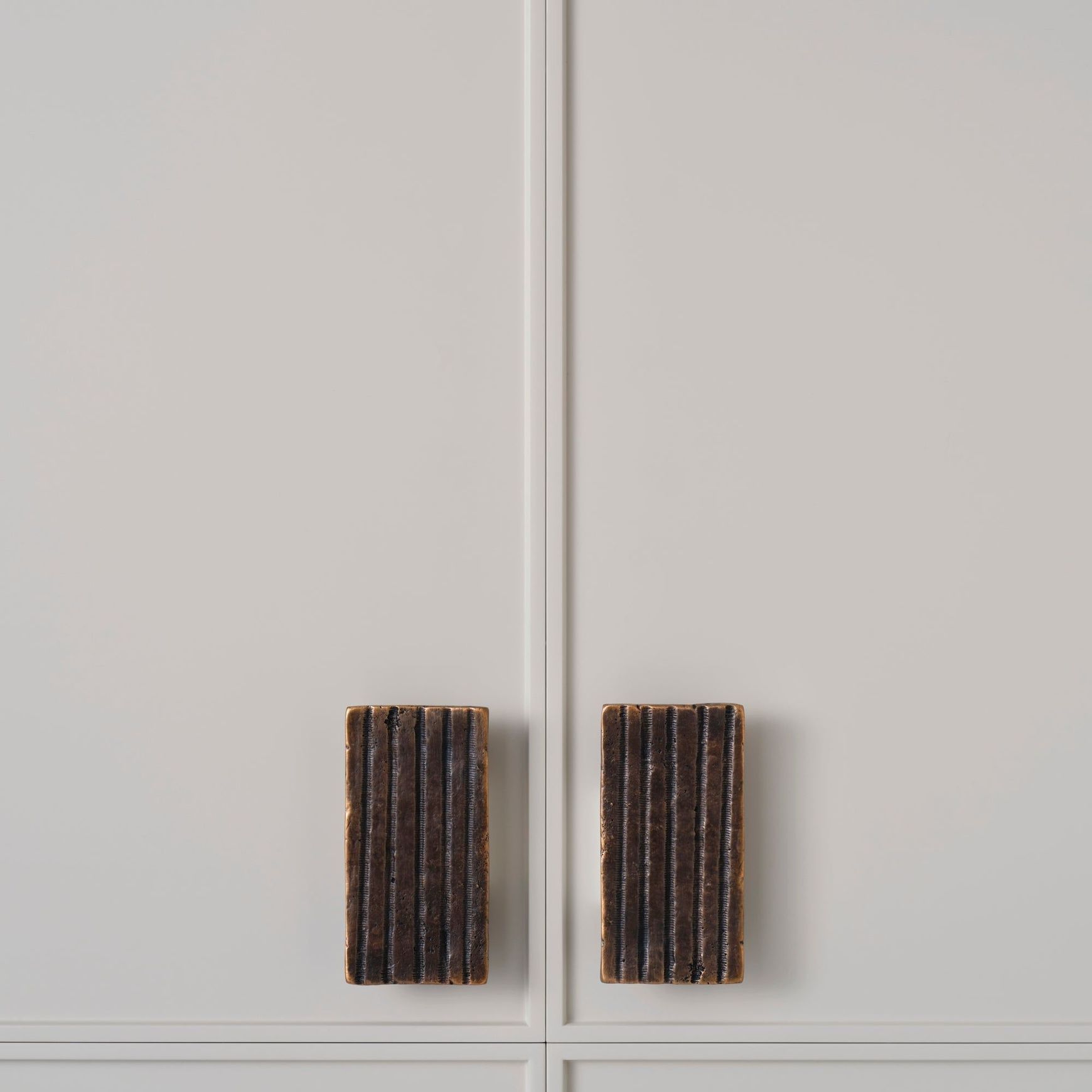 Cast 96mm Large Ridged Rectangle Pull