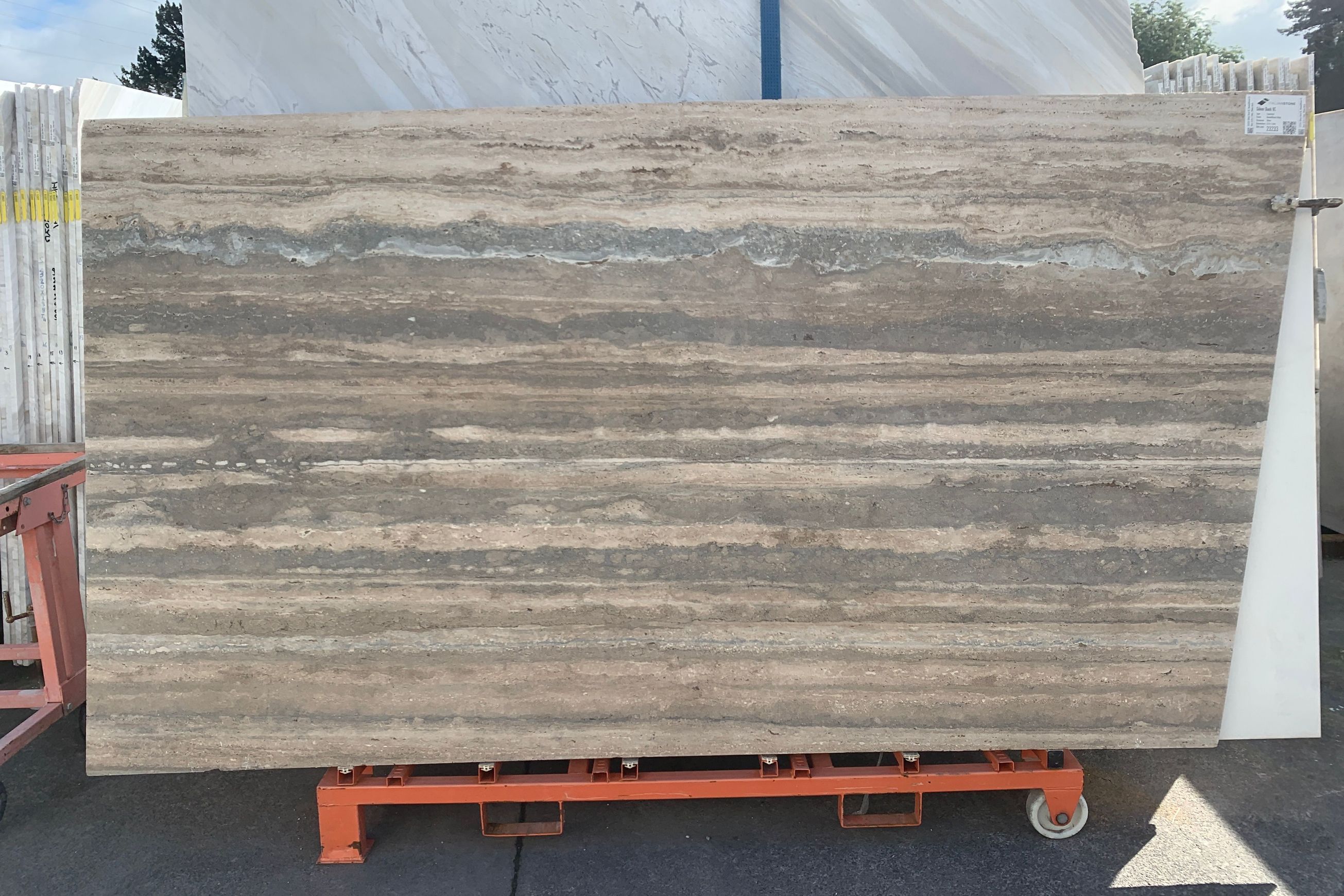 Silver Dark VC | Travertine
