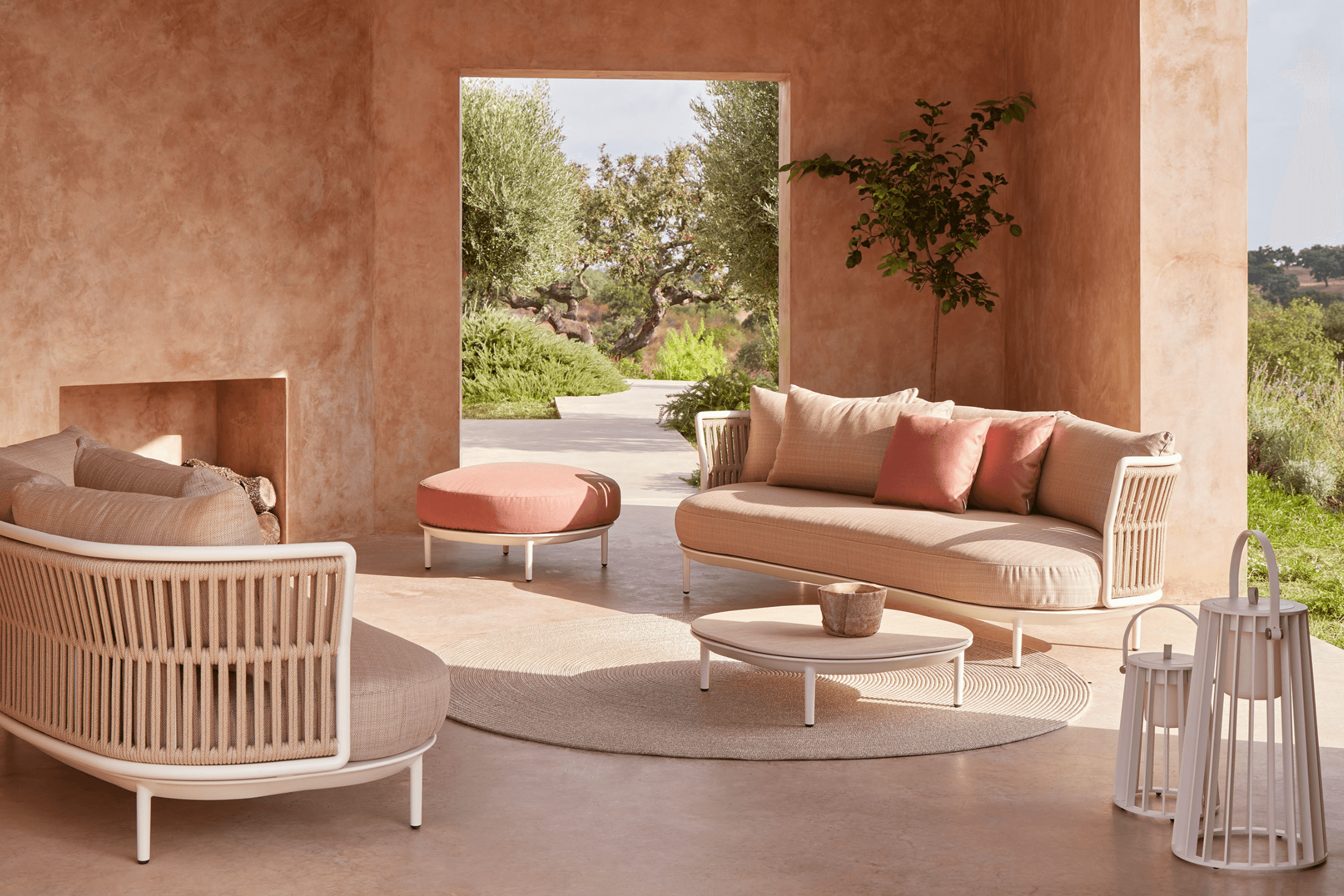 Amba Sofa 2 - Woven