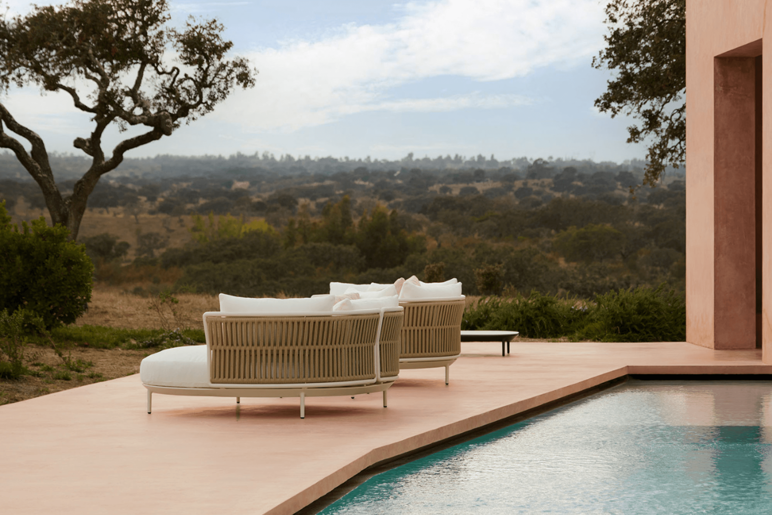 Amba Daybed - Woven
