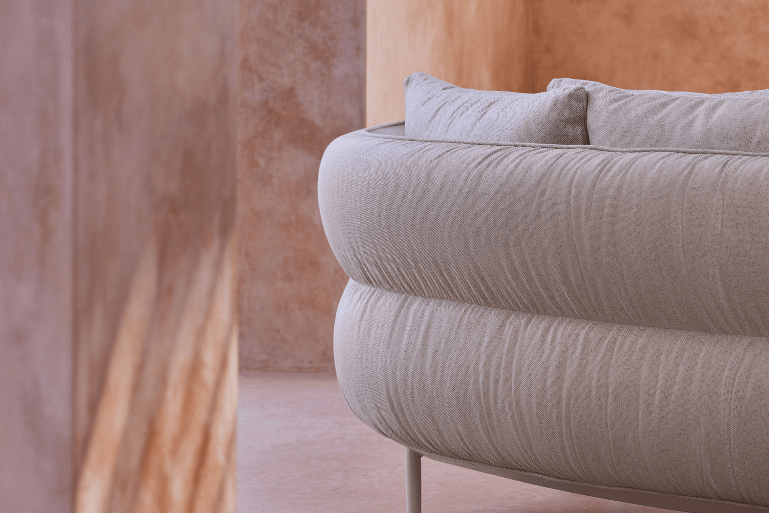 Amba Sofa 2 - Essence