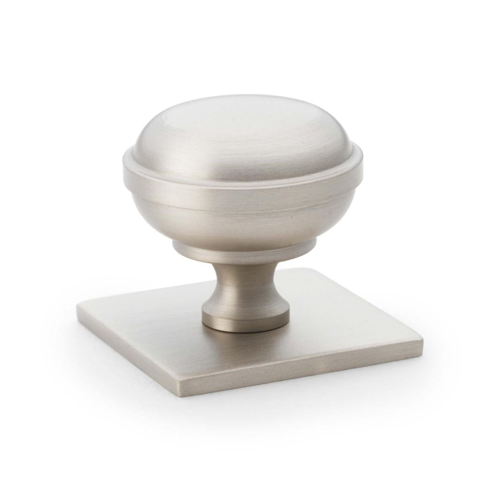 Hastings 34mm Knob on Backplate