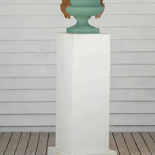 Avignon Small Urn & Plinth Set