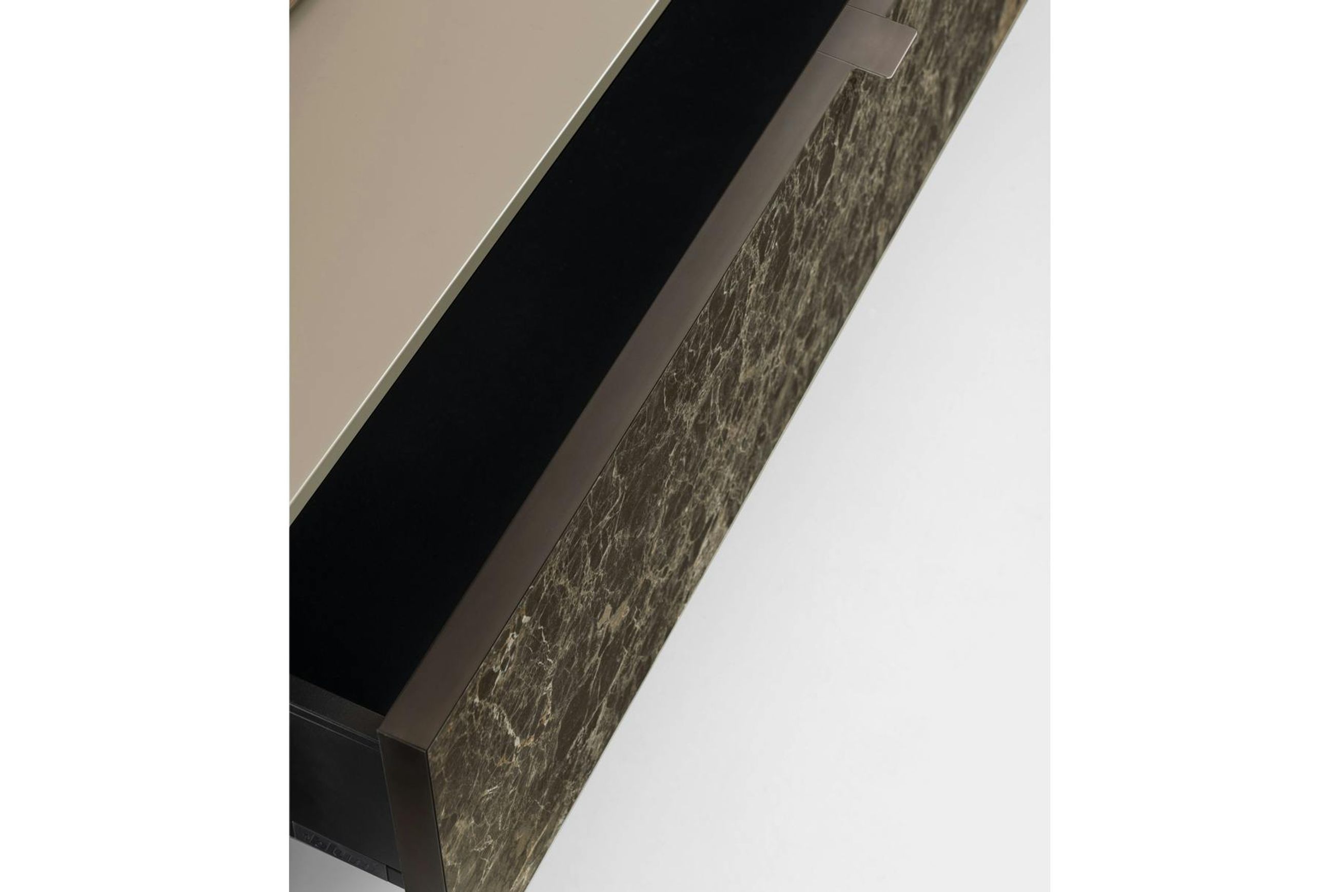 Avenue Wall System