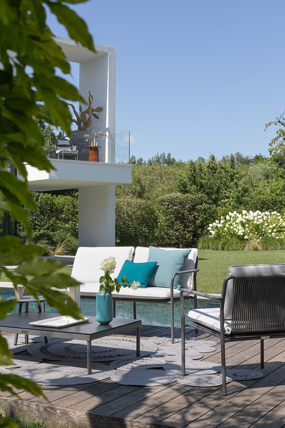 Air Outdoor Sofa by Atmosphera