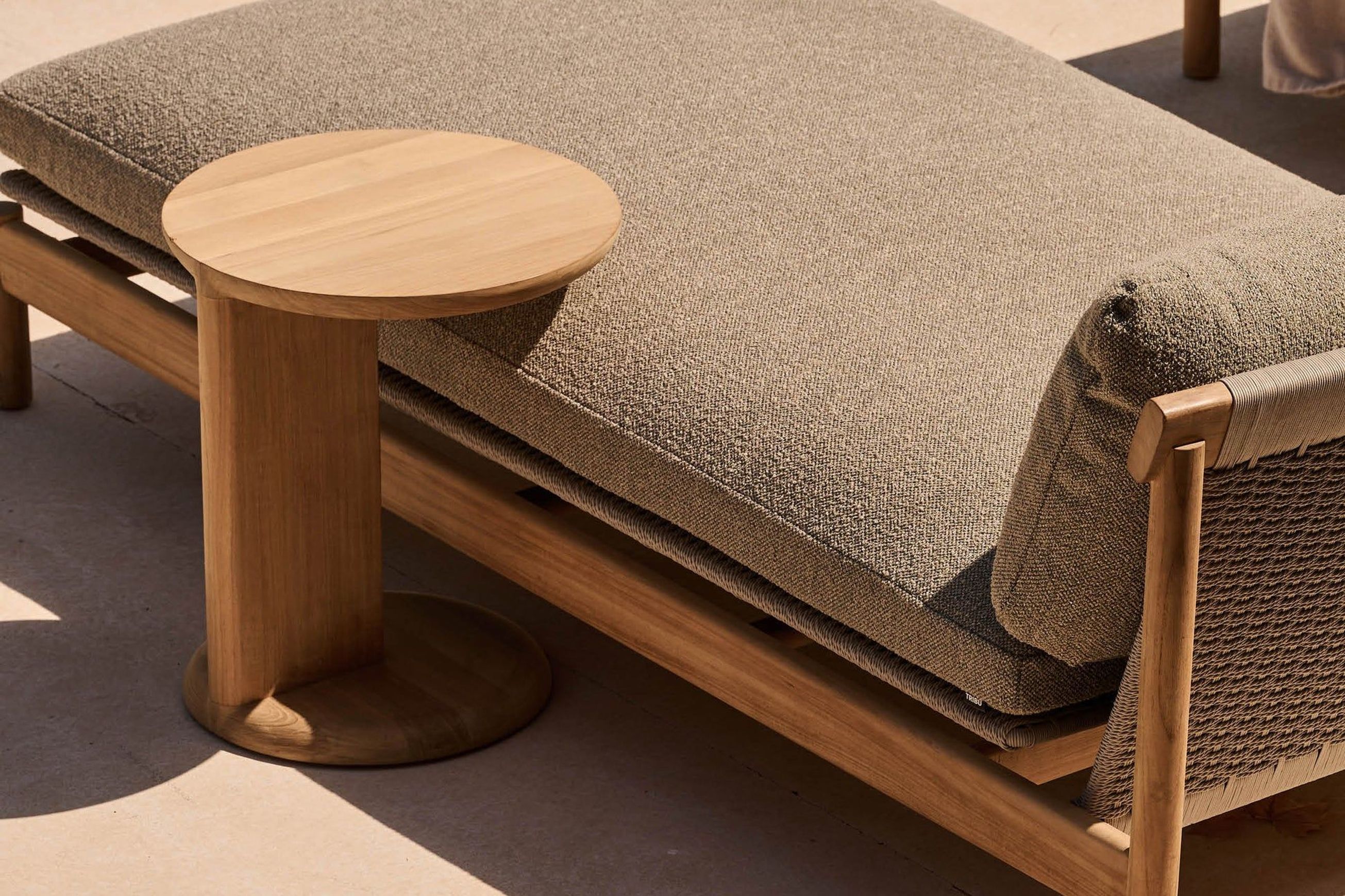 Amanu C Side Table