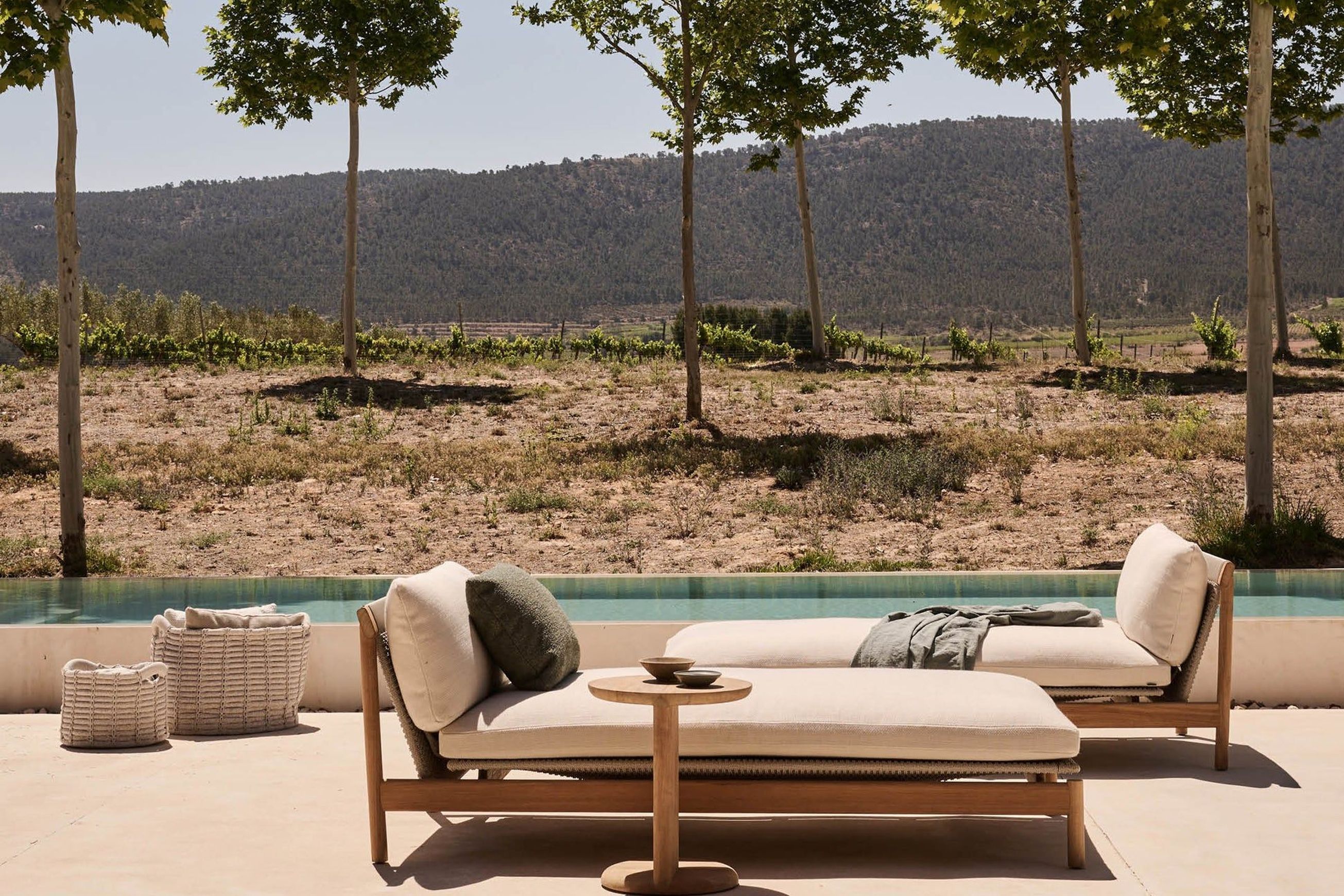 Amanu C Side Table