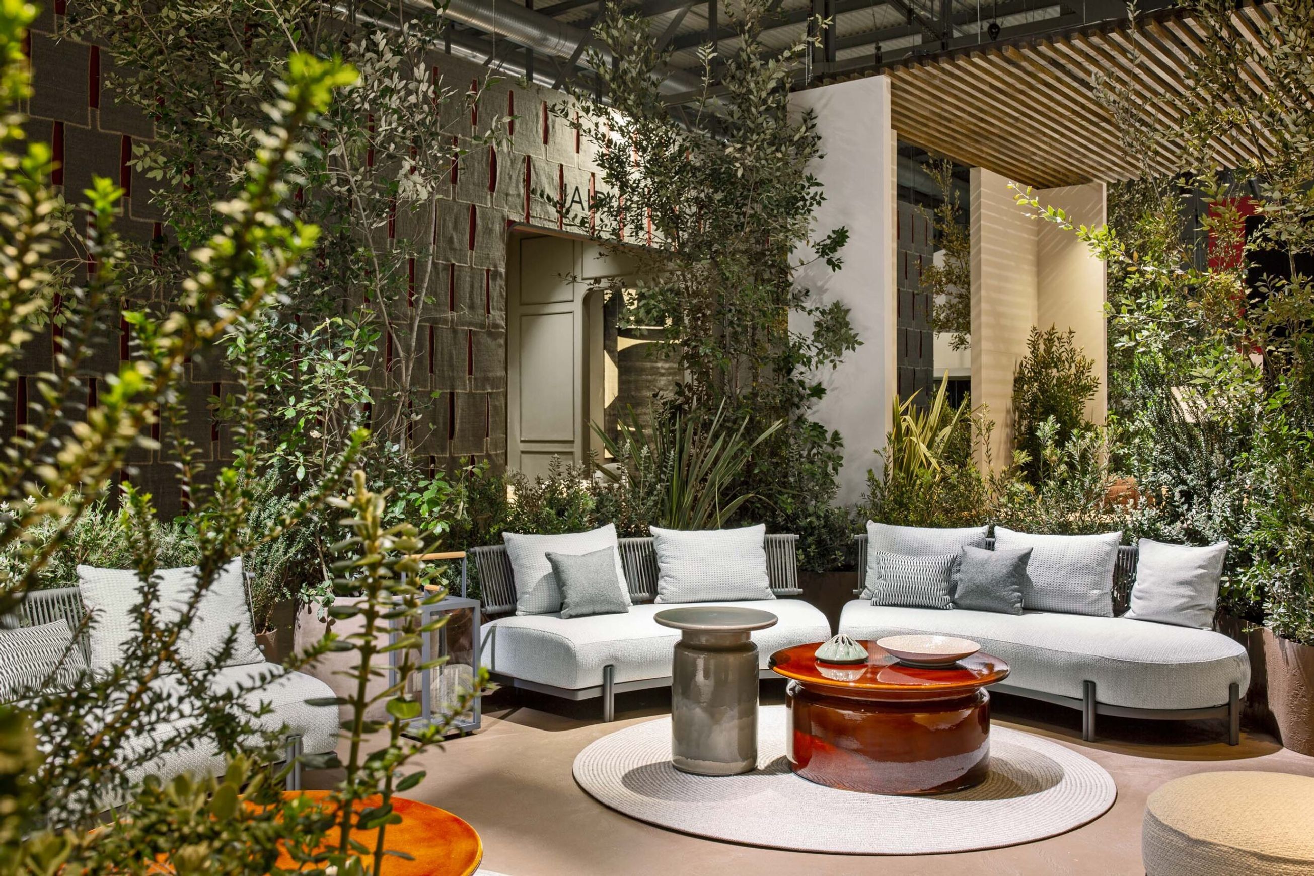 Loto Curved Modular Outdoor Sofa by Atmosphera