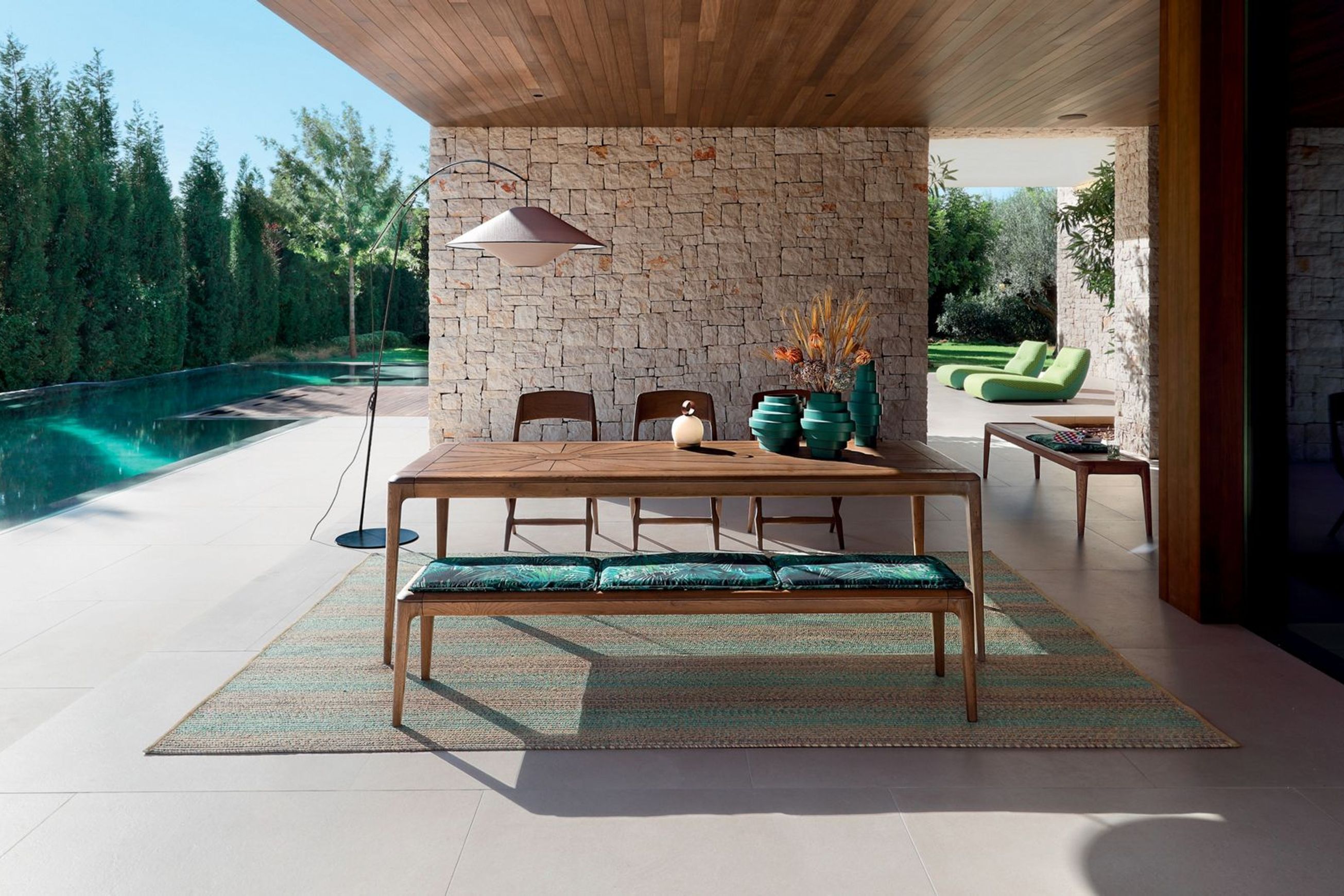 Aurea Dining Table