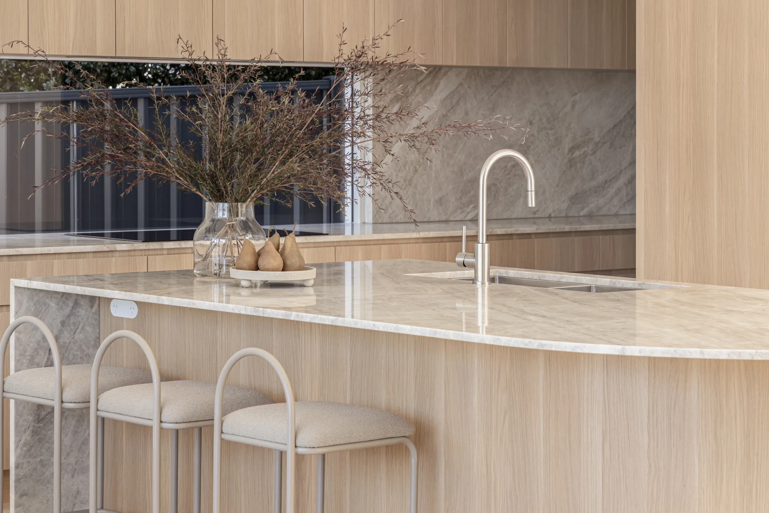 Elysian Commercial Pull-Out Kitchen Mixer