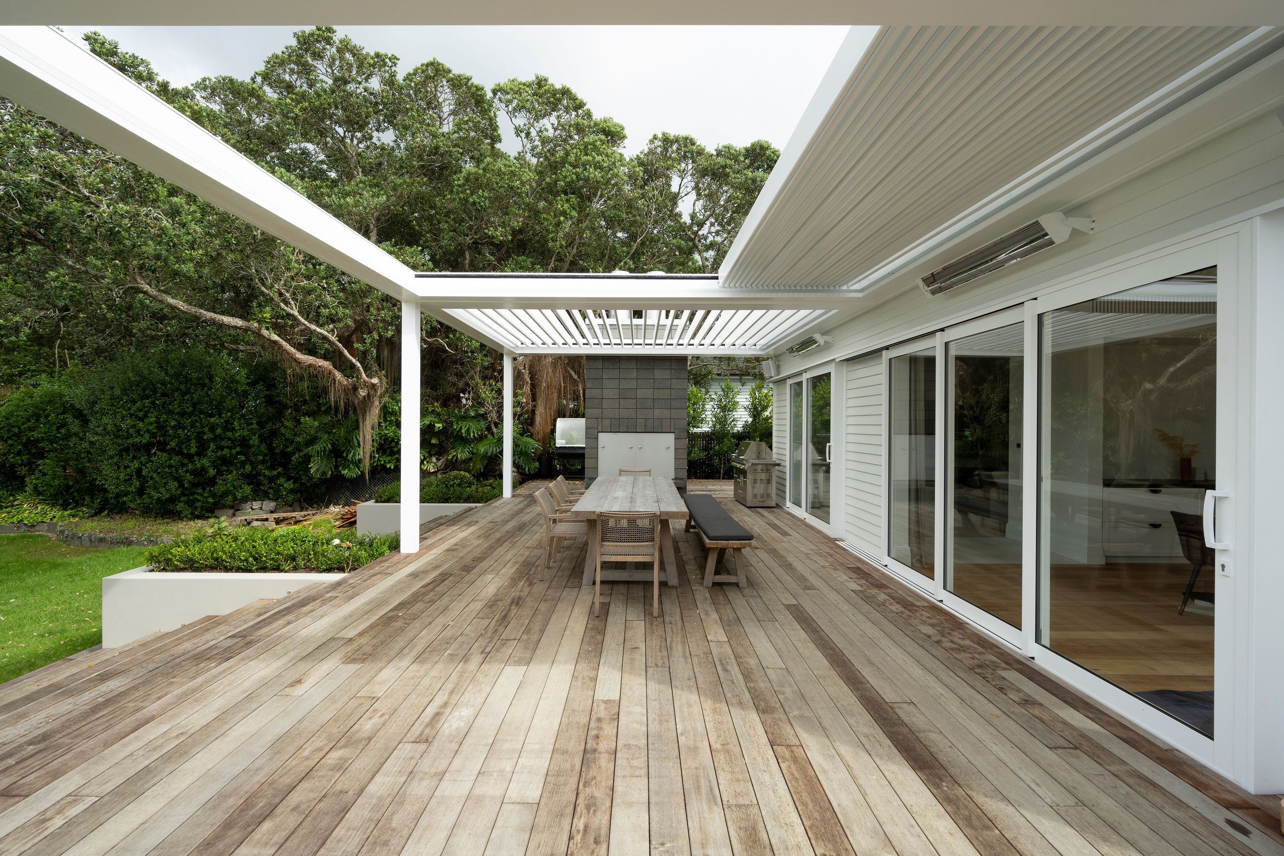 Louvretec Retractable Opening Roofs