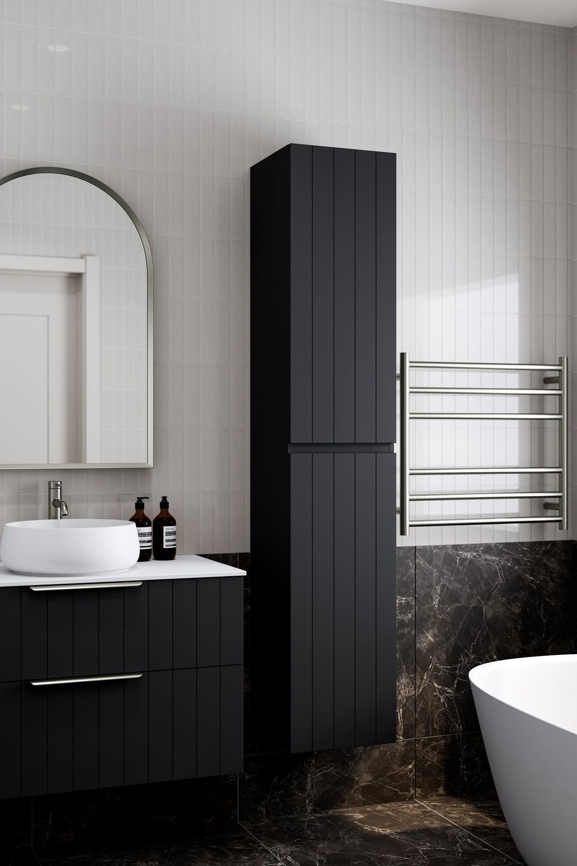 Lineare Tall Storage Tower