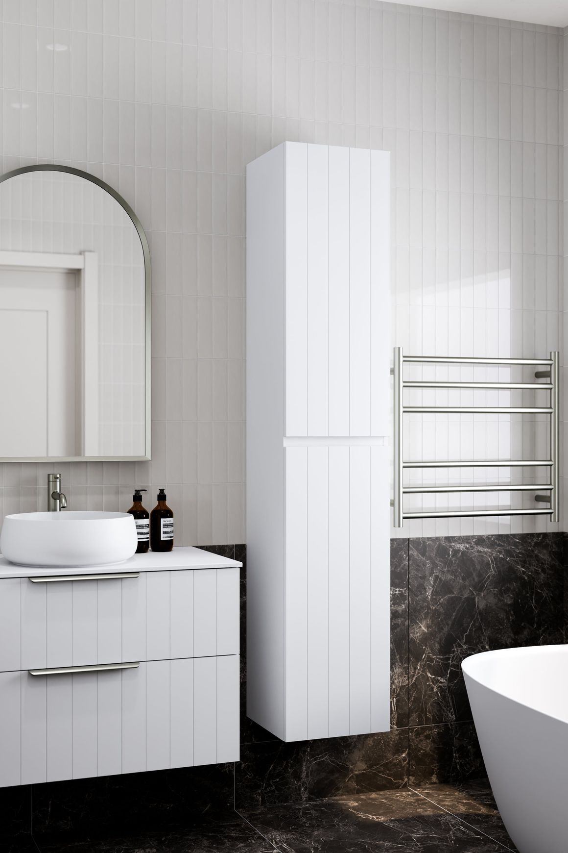 Lineare Tall Storage Tower