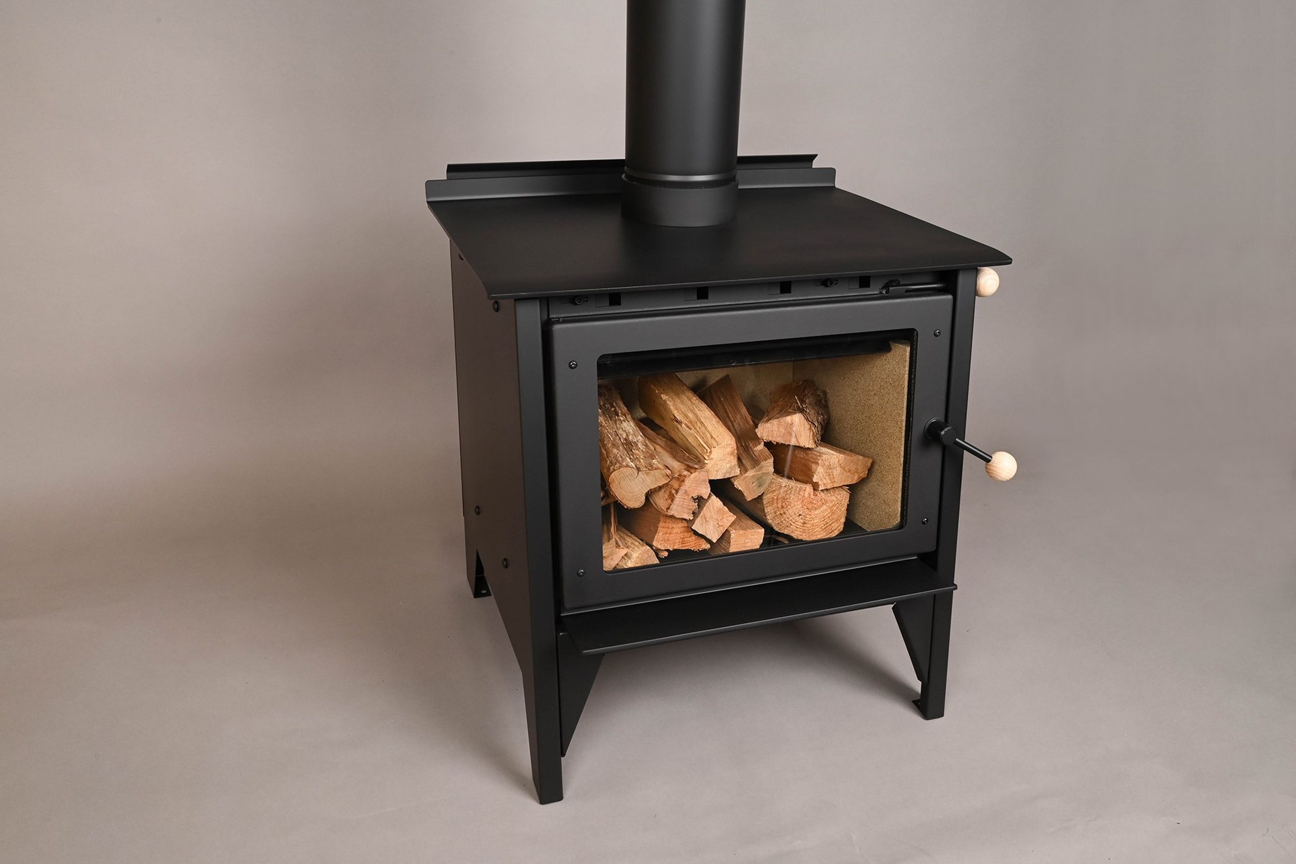 Warmington | Tasman Freestanding Woodburner with Flue
