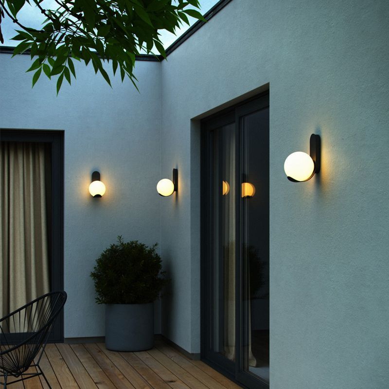 Dalius Outdoor Wall Light