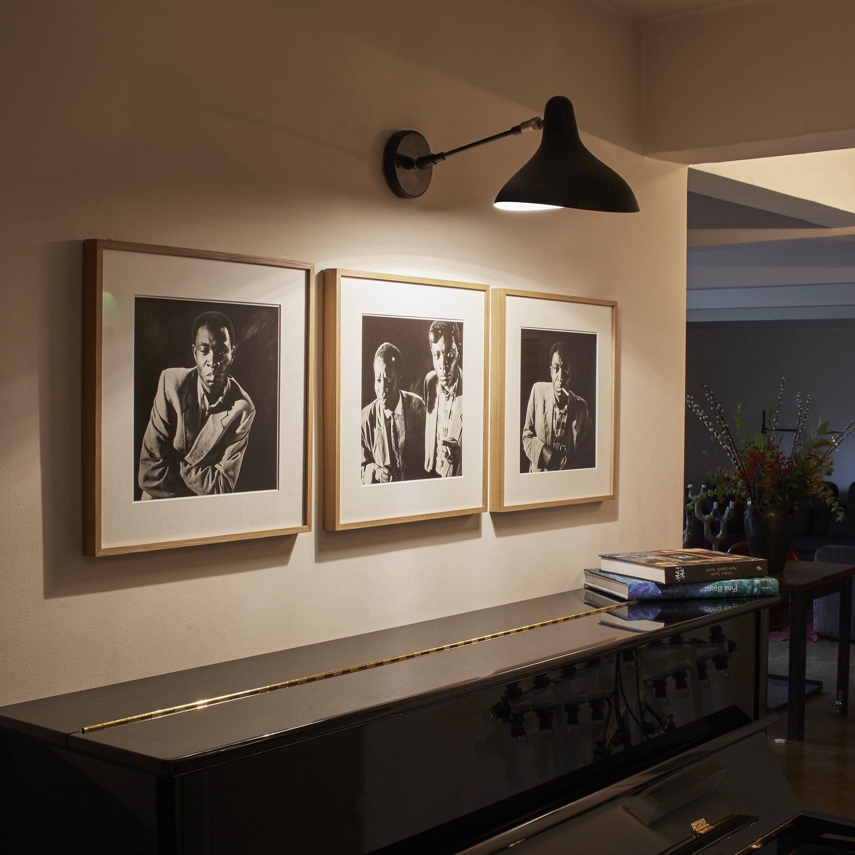 Mantis BS5 Wall Light