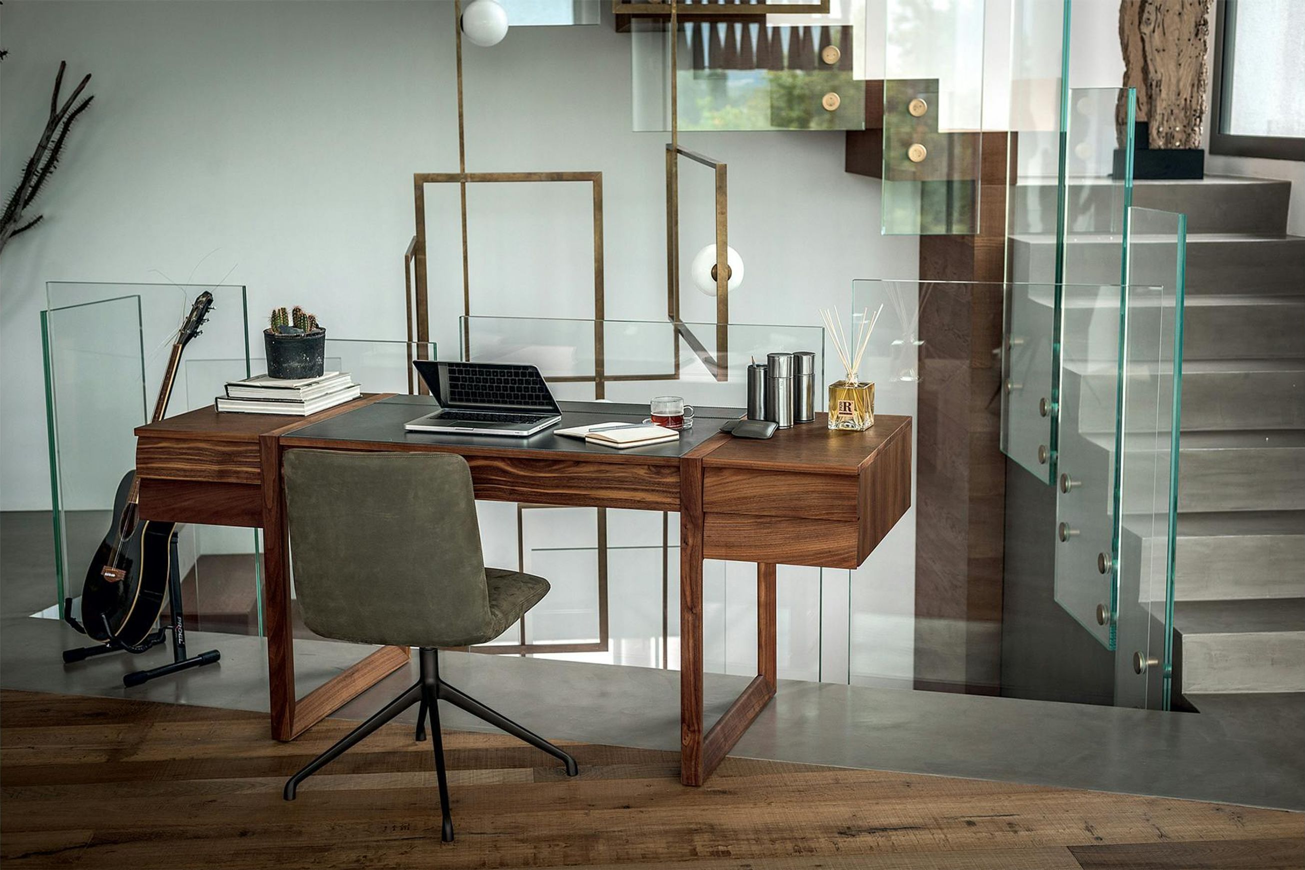 Elle Ecrit Desk