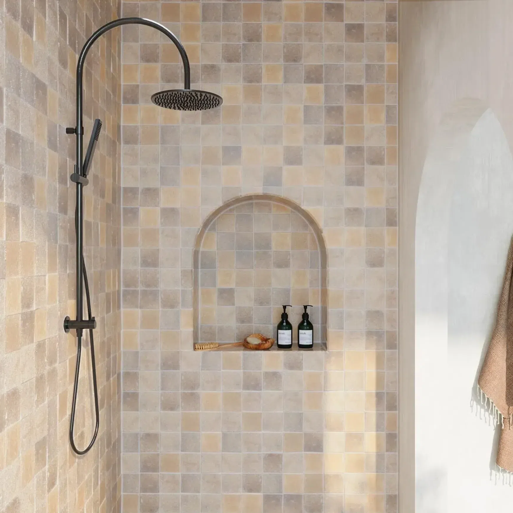 Elysian Gooseneck Shower Rail Set