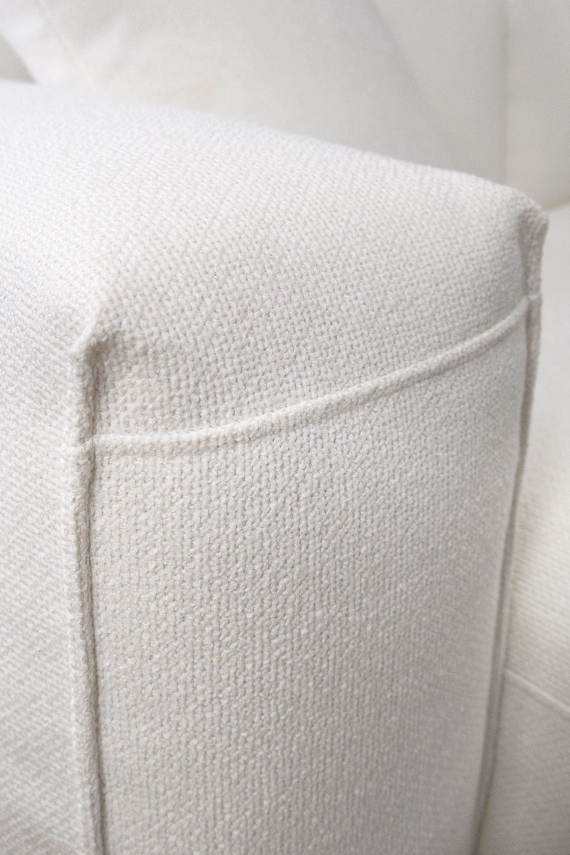 Evie Sofa | Snow