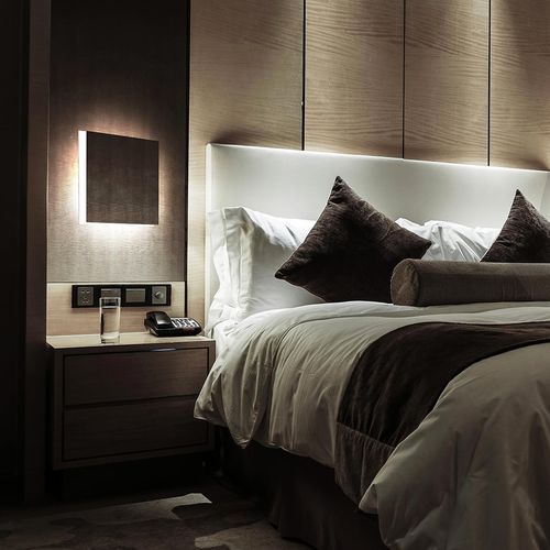 Aldecimo Extractable Wall-Mount Light